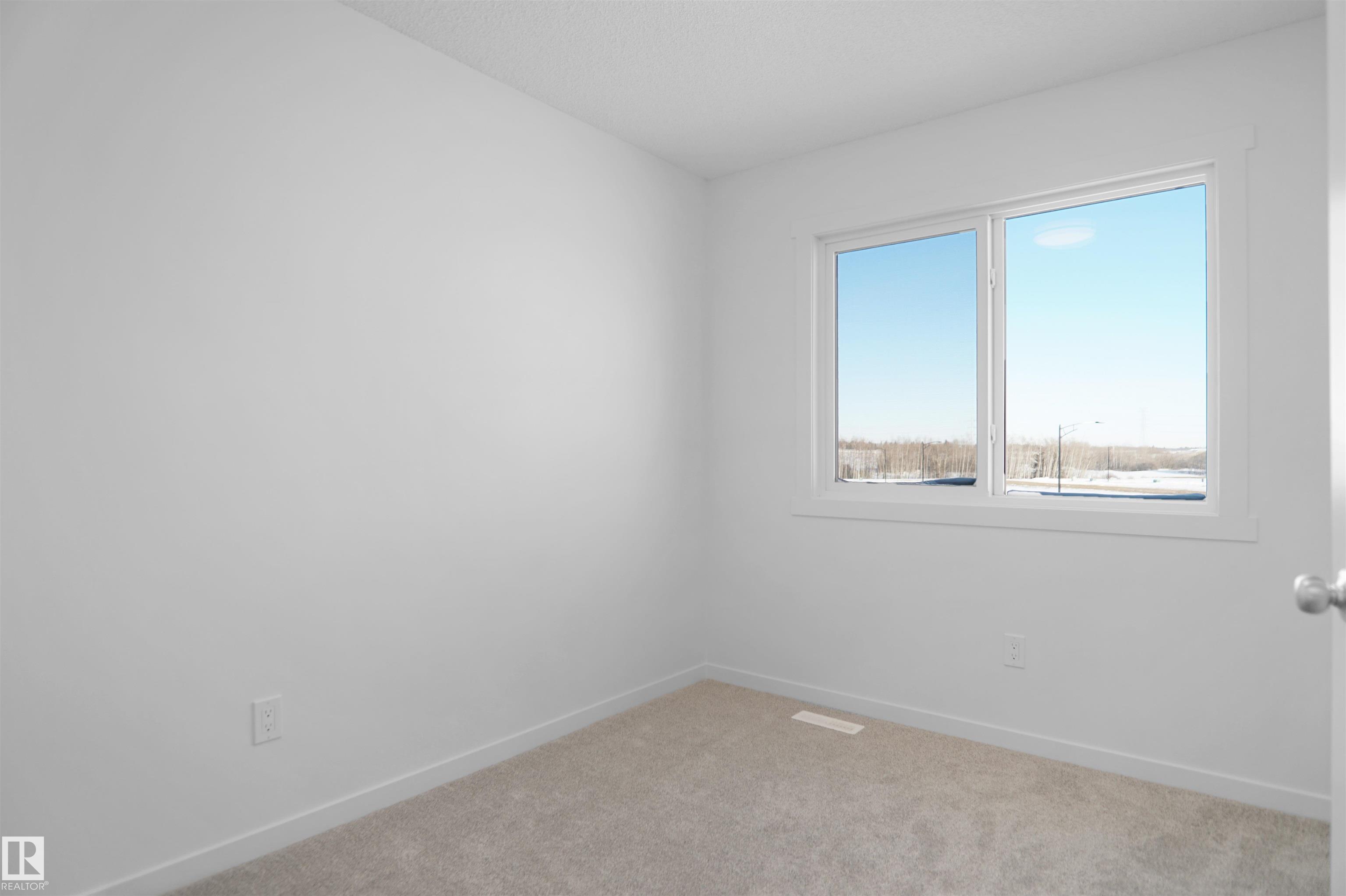 Photo 15 at 3 Edgewater Close, Easton, Spruce Grove