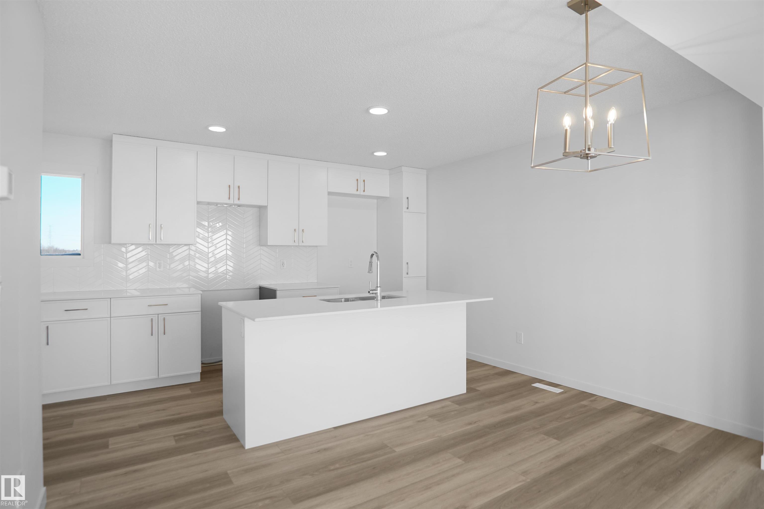 Photo 6 at 3 Edgewater Close, Easton, Spruce Grove