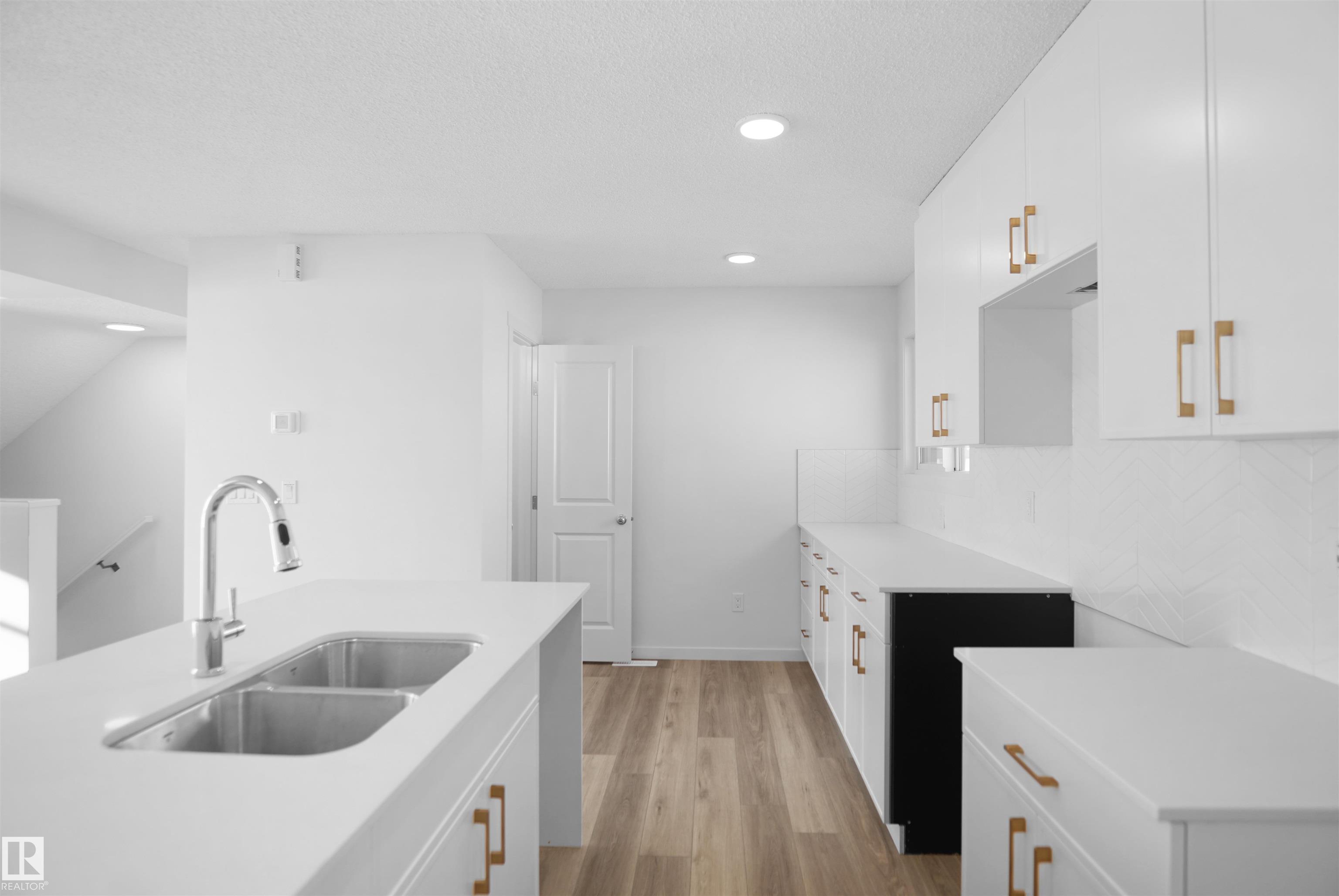 Photo 8 at 3 Edgewater Close, Easton, Spruce Grove