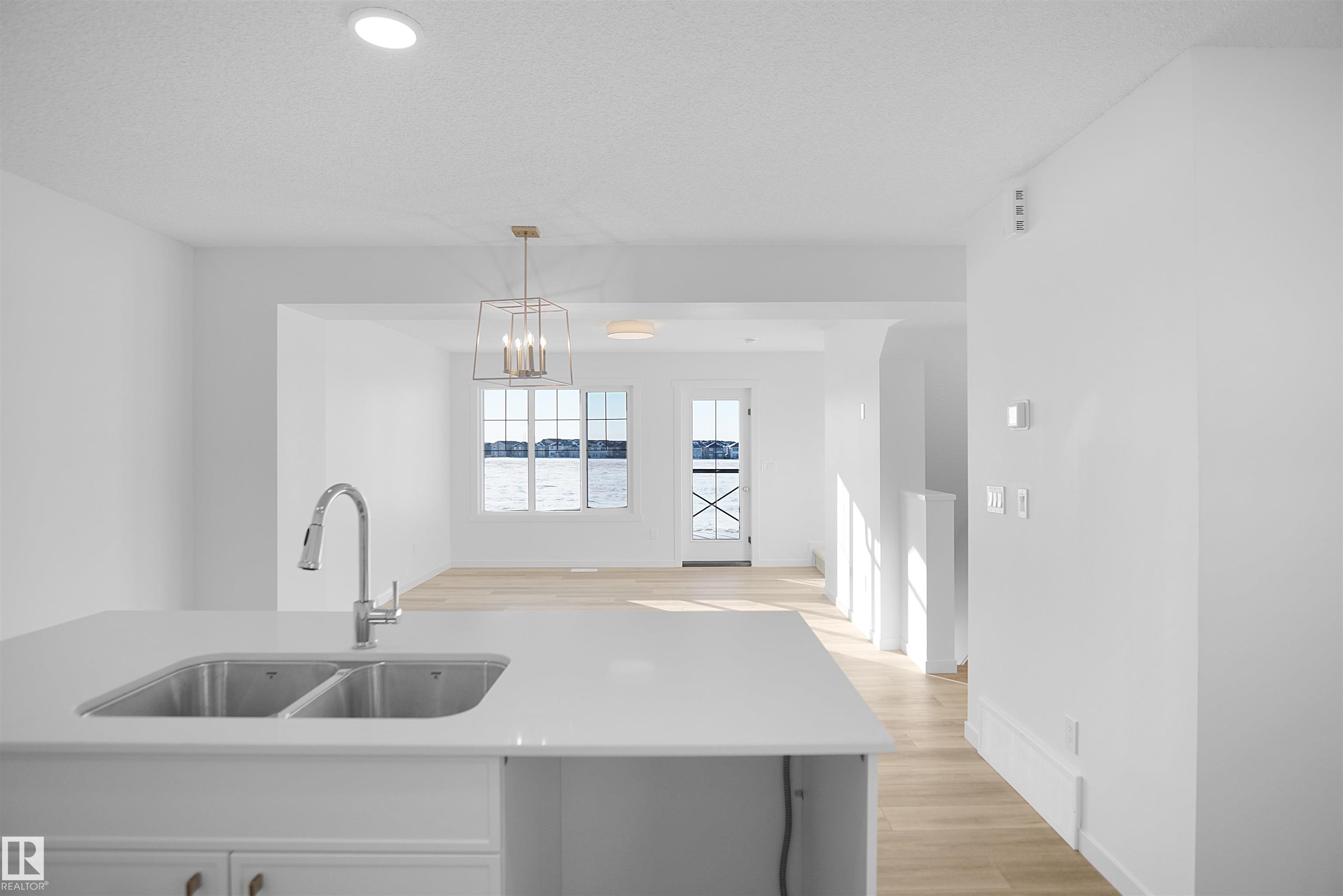 Photo 9 at 3 Edgewater Close, Easton, Spruce Grove