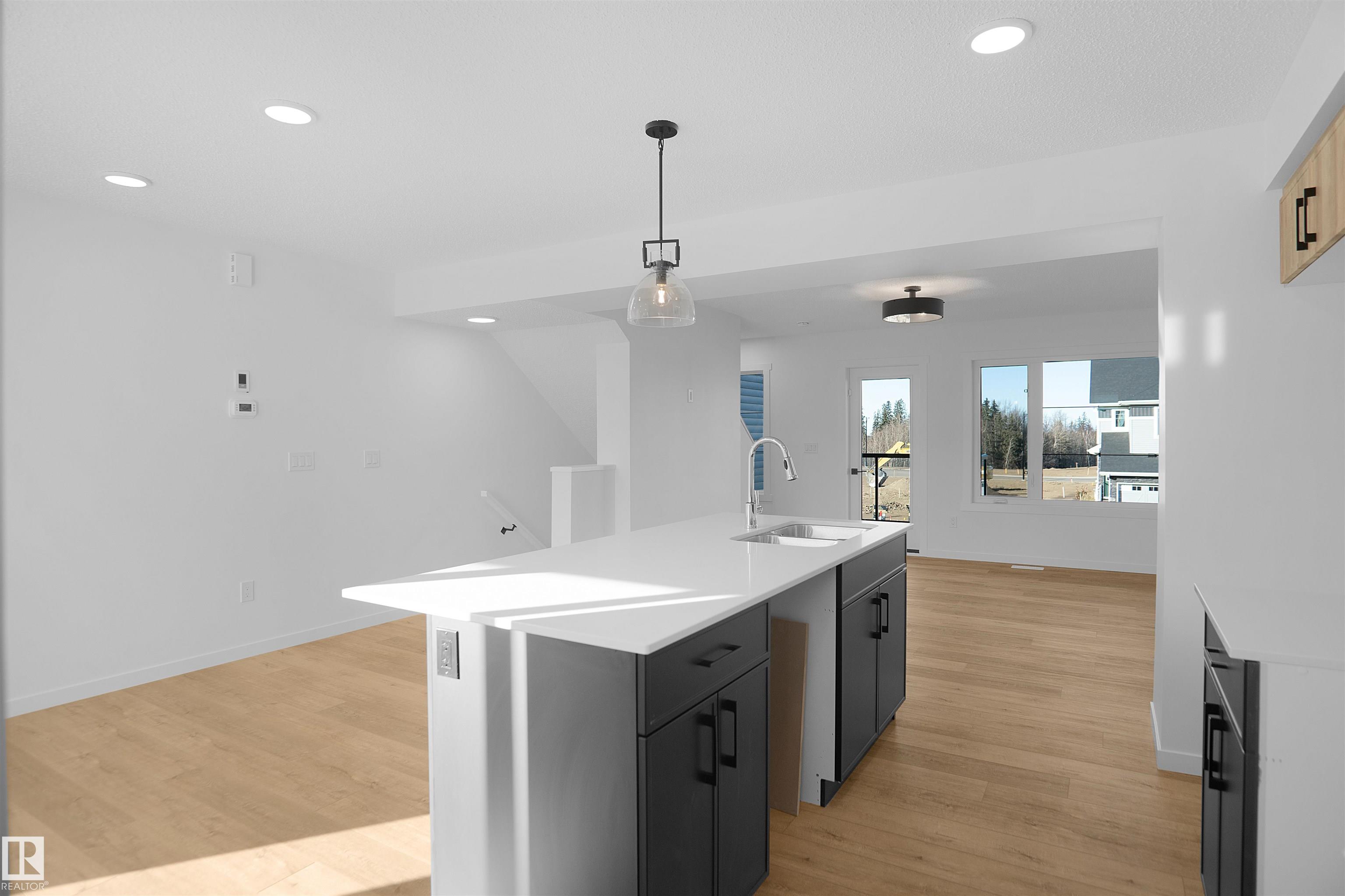 Photo 15 at 9 Edgewater Close, Easton, Spruce Grove