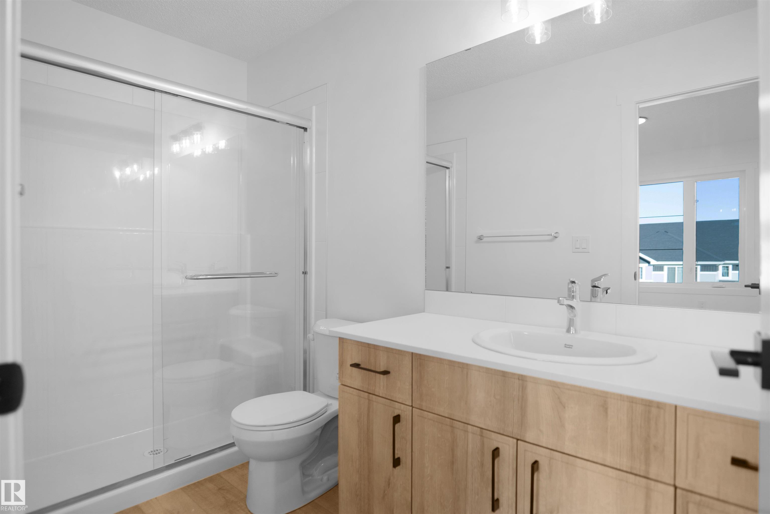 Photo 19 at 9 Edgewater Close, Easton, Spruce Grove