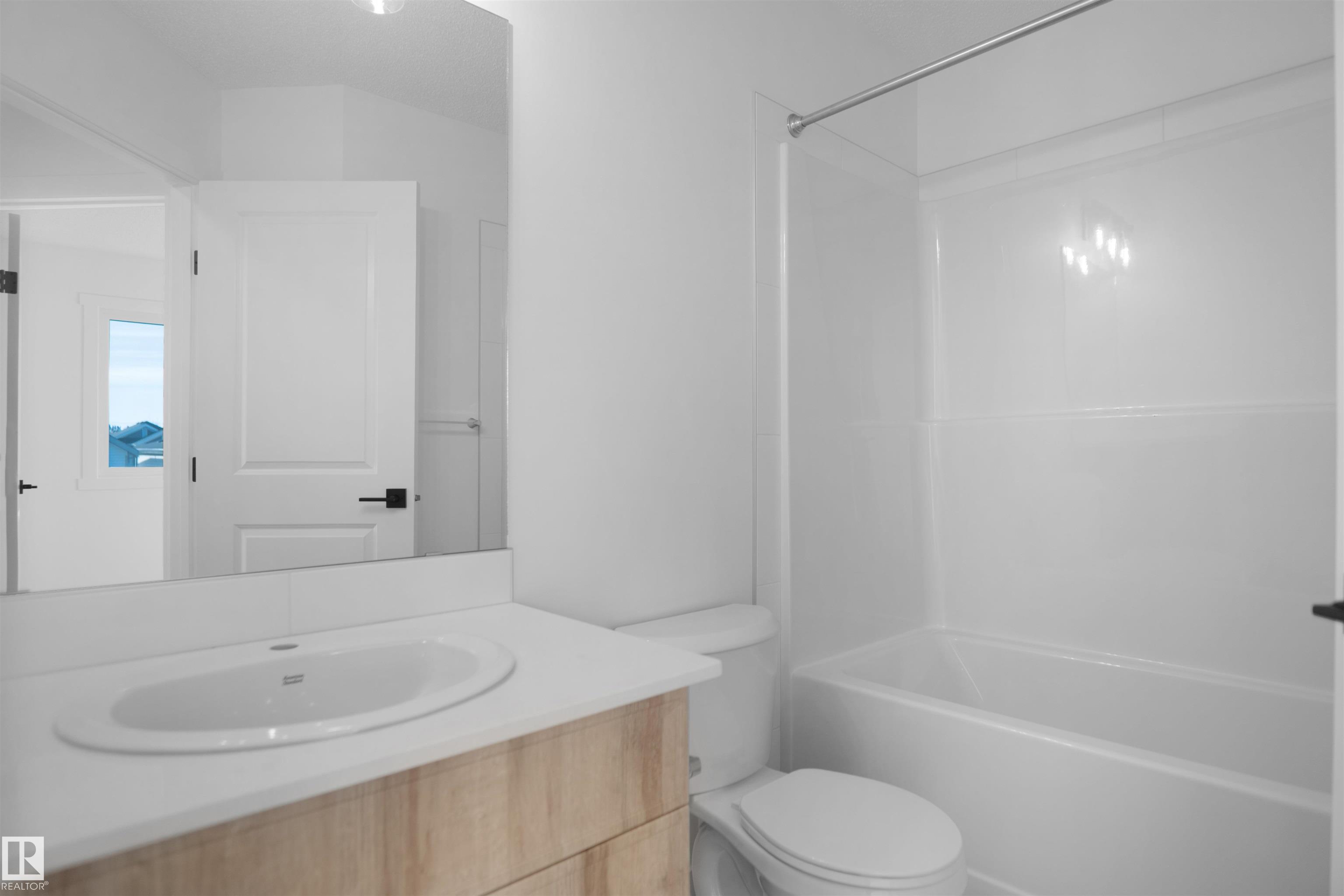 Photo 25 at 9 Edgewater Close, Easton, Spruce Grove