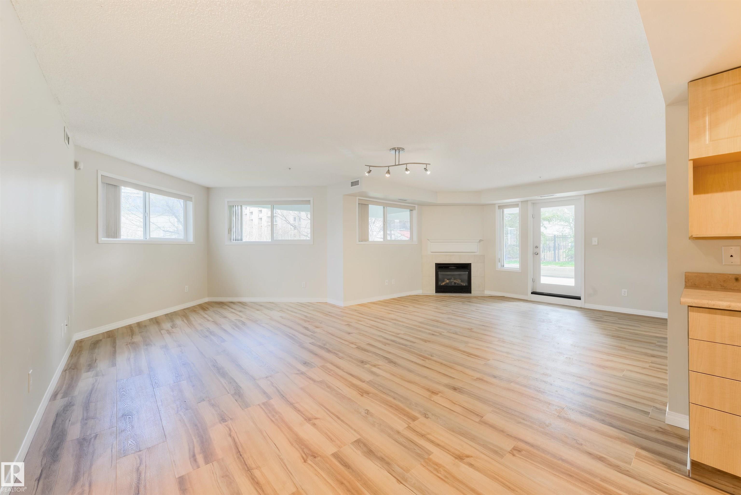 https://zimg.paragon.ice.com/ParagonImages/Property/PM/RAE/225398726/19/0/0/bb70f56afb94dad6deb787251e2de2be/1/fe6463c2565eba640cb06cf2c83b3e21/225398726-79820670-f235-4d31-9b86-8431ce379225.JPG