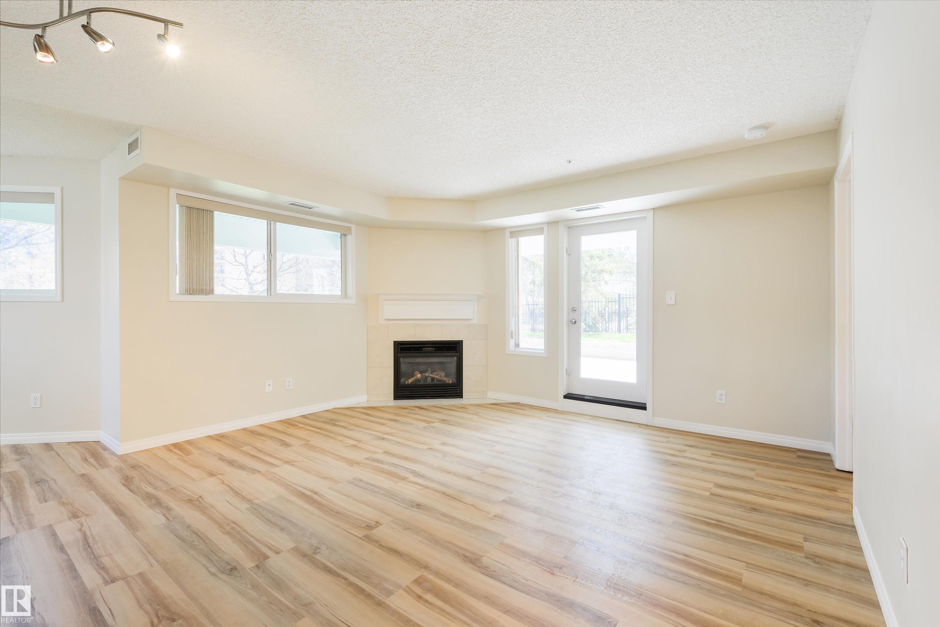 https://zimg.paragon.ice.com/ParagonImages/Property/PM/RAE/225398726/24/0/0/5de37155b064a4148f47e0c6faa04471/1/fe6463c2565eba640cb06cf2c83b3e21/225398726-dd5c0f07-b4f6-4779-bea8-aaca5b7b122b.JPG
