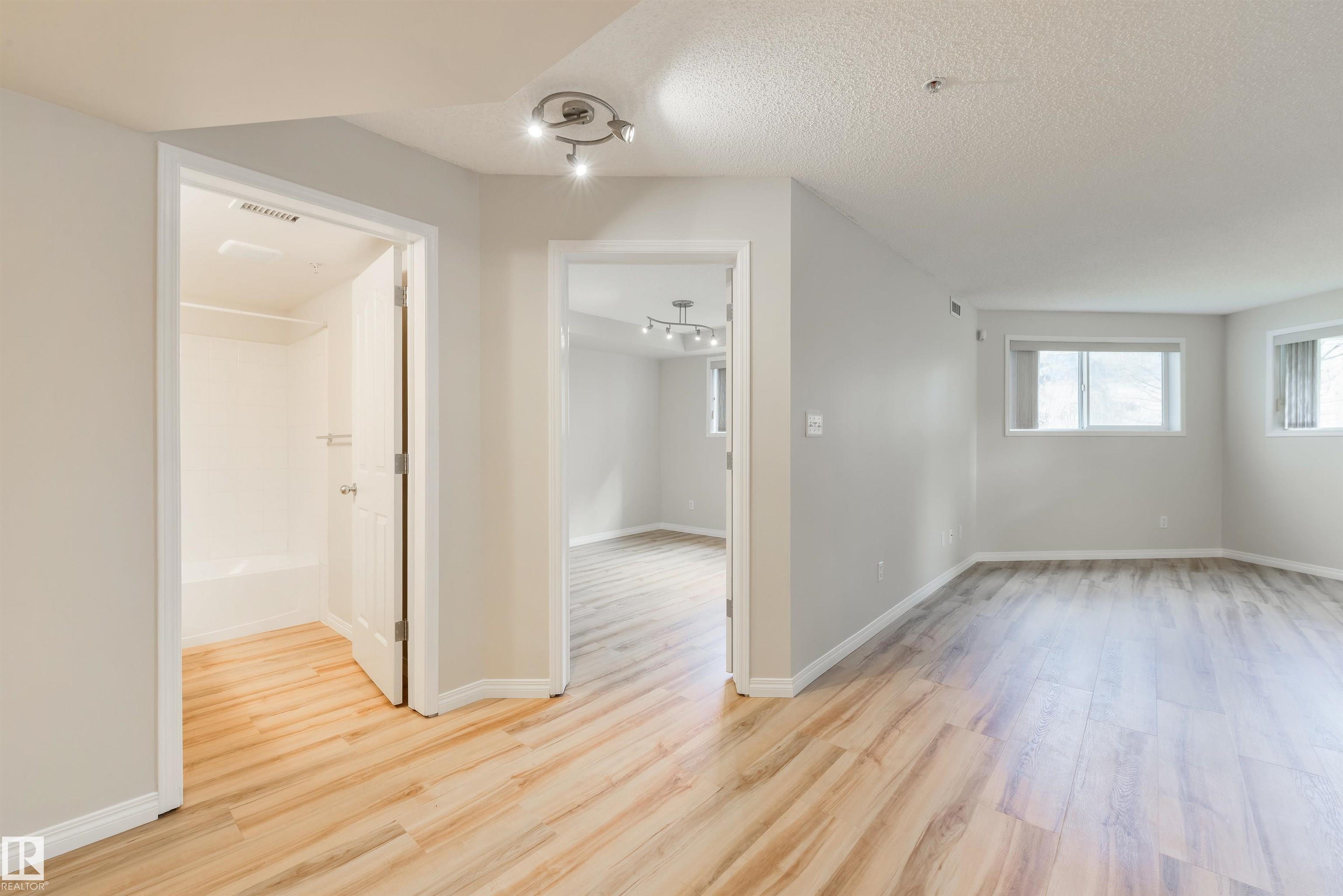 https://zimg.paragon.ice.com/ParagonImages/Property/PM/RAE/225398726/29/0/0/6beec74c8c041ad13ac90ae81dc9ba79/1/fe6463c2565eba640cb06cf2c83b3e21/225398726-8d4b8be8-71a8-4fb2-aef2-966de174ddf6.JPG