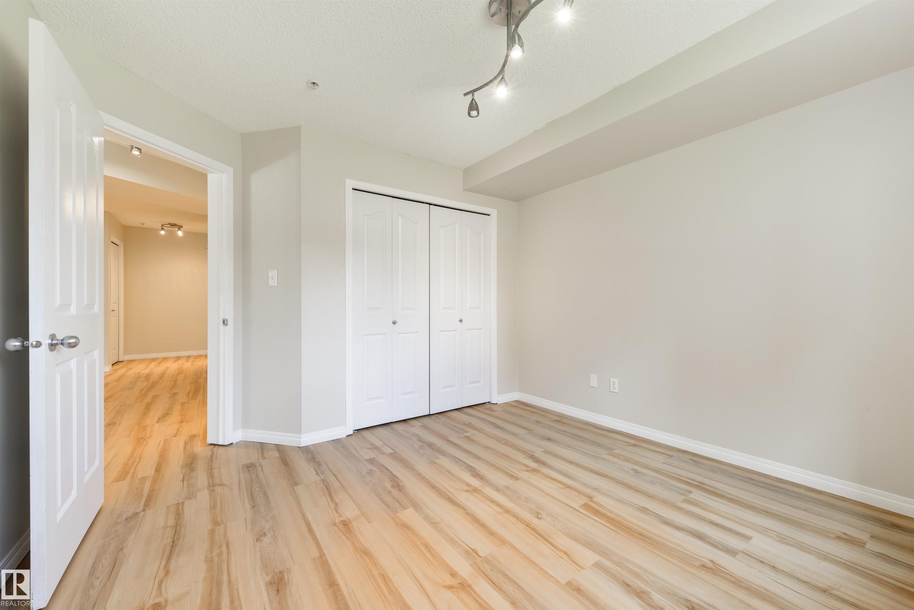 https://zimg.paragon.ice.com/ParagonImages/Property/PM/RAE/225398726/31/0/0/3ea9f6bd91b82a3dd9228db1e685a396/1/fe6463c2565eba640cb06cf2c83b3e21/225398726-1c6d3a84-2207-4bcc-83d3-98f7c585a677.JPG