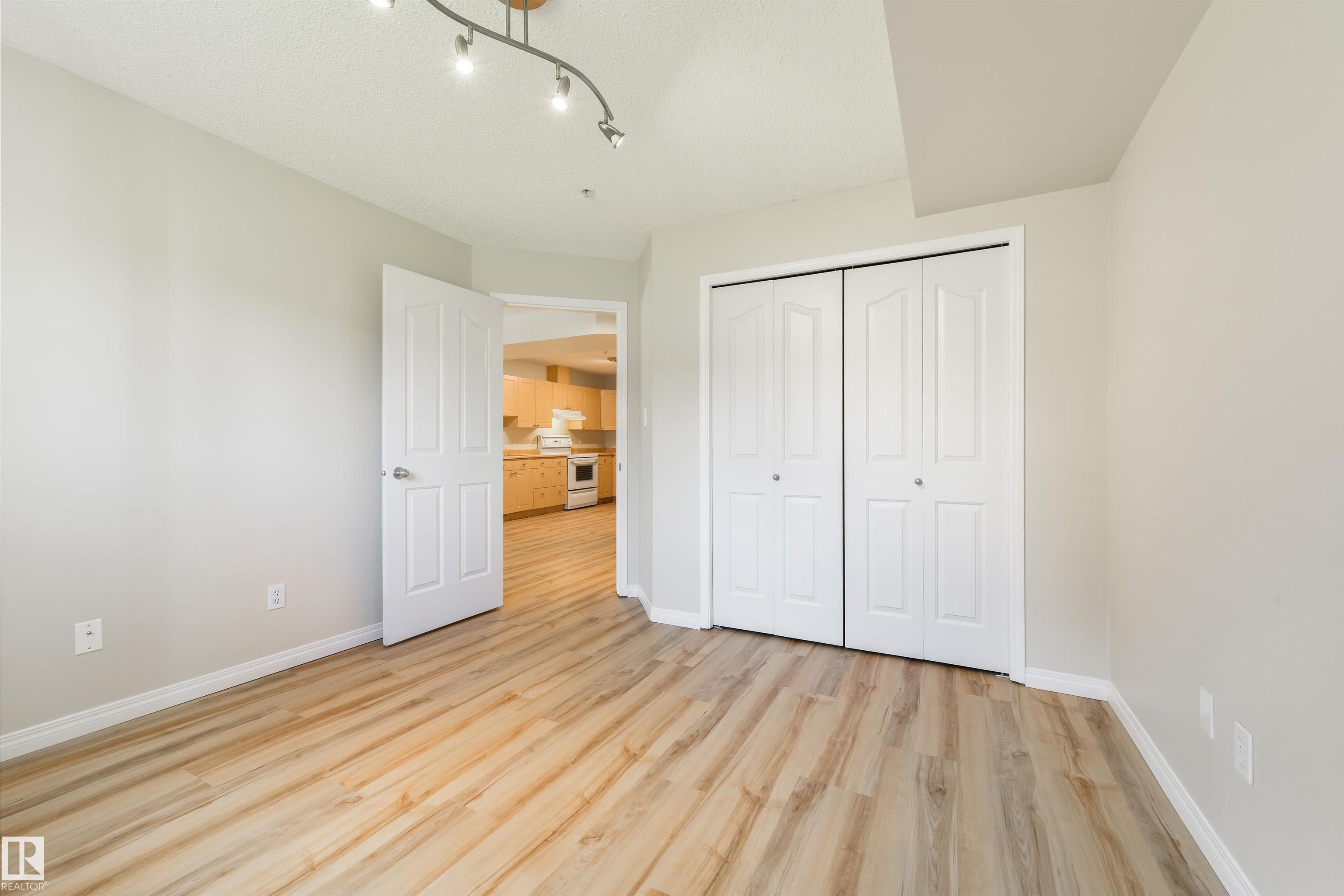 https://zimg.paragon.ice.com/ParagonImages/Property/PM/RAE/225398726/32/0/0/49755226c1af9199ff3cd0bb0c4c4bd6/1/fe6463c2565eba640cb06cf2c83b3e21/225398726-1c0b0954-fbb4-463a-b012-cbec24d62ea4.JPG