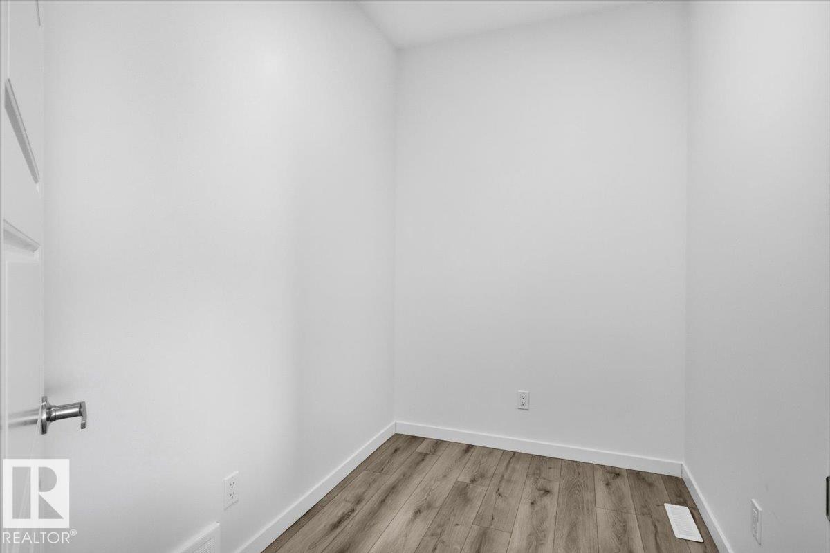 https://zimg.paragon.ice.com/ParagonImages/Property/PM/RAE/225398729/19/0/0/7c2565d142dda43d9e97987431a30656/1/4e0922a822db53ca789215461157cdcd/225398729-F4399DE1-2342-48D3-B06B-5E76DEF24E7C.JPG