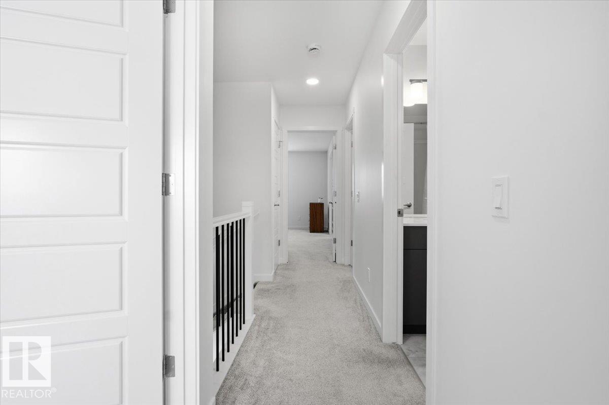 https://zimg.paragon.ice.com/ParagonImages/Property/PM/RAE/225398729/22/0/0/1aabf4c716a988642542e55a28ad5ae2/1/4e0922a822db53ca789215461157cdcd/225398729-0428893D-5AE8-4B88-A82A-B939FF4FC975.JPG