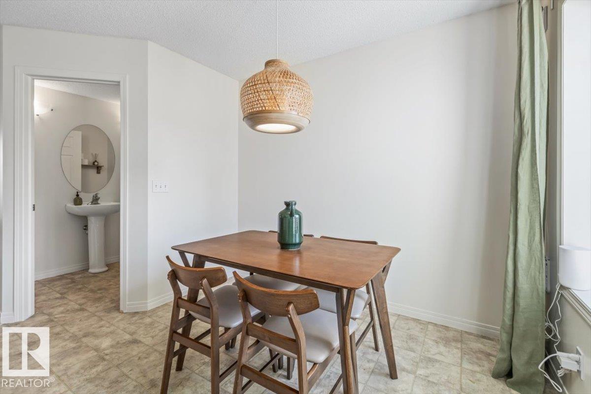 https://zimg.paragon.ice.com/ParagonImages/Property/PM/RAE/225398733/12/0/0/7abbb863ad3aeb3be77d078b5af095e7/1/2c3d5df01049192f02dc245c7f4feddd/225398733-8dc4a603-3342-4299-aa59-b27930e50677.JPG