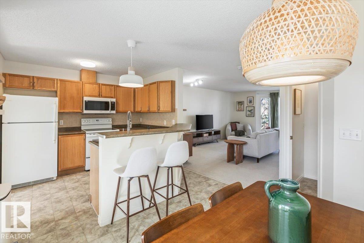 https://zimg.paragon.ice.com/ParagonImages/Property/PM/RAE/225398733/14/0/0/6acb5974d5b844f36032ccdd5f83b47f/1/2c3d5df01049192f02dc245c7f4feddd/225398733-e0d3e79d-d545-485d-9aa5-3dba37ad903a.JPG
