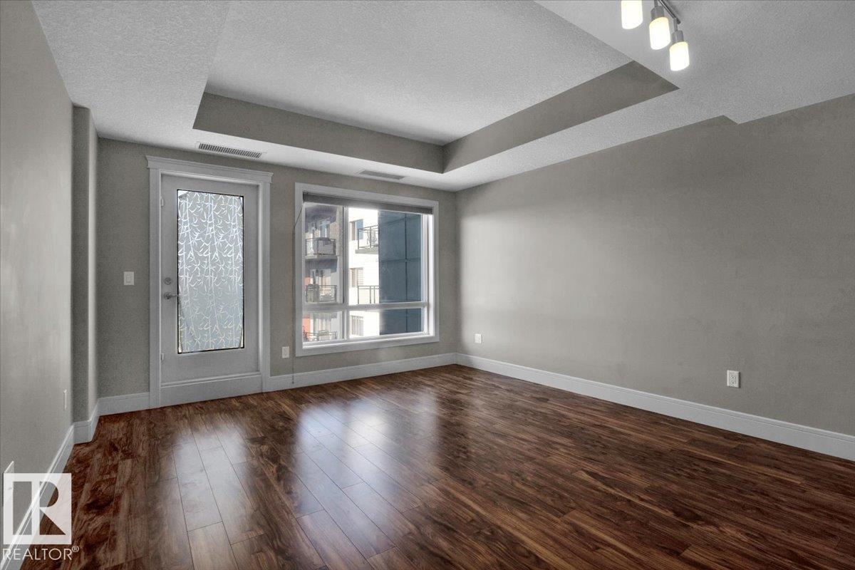 https://zimg.paragon.ice.com/ParagonImages/Property/PM/RAE/225398741/15/0/0/ffd1339a5ac26100826d2a2dd303d71c/1/3c2a036eba24acc8e7e25733c5aa3bb5/225398741-9BC94905-47FD-4986-8F91-05752D1DA68D.JPG