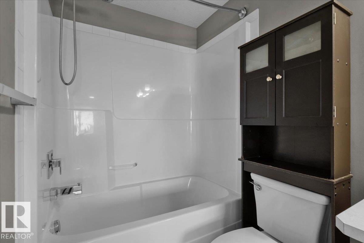 https://zimg.paragon.ice.com/ParagonImages/Property/PM/RAE/225398741/23/0/0/5aebabbaefea0ead8217980c0ec41ea2/1/3c2a036eba24acc8e7e25733c5aa3bb5/225398741-F07BDEF8-EE34-4145-ABB9-12D69E6FEF3D.JPG