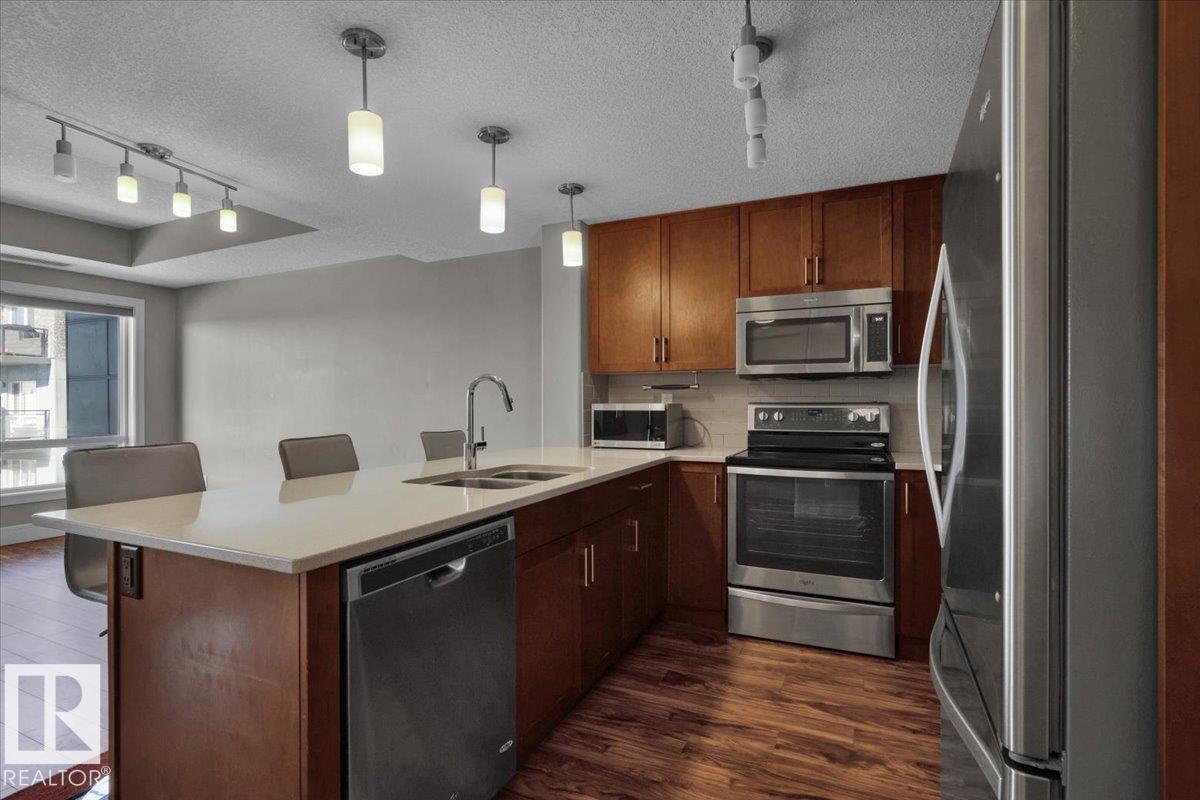 https://zimg.paragon.ice.com/ParagonImages/Property/PM/RAE/225398741/8/0/0/e3b2c420fcfae22b387e1968c6da2b3d/1/3c2a036eba24acc8e7e25733c5aa3bb5/225398741-DD55F2CC-92BE-4092-B101-CBB4A2274BCD.JPG