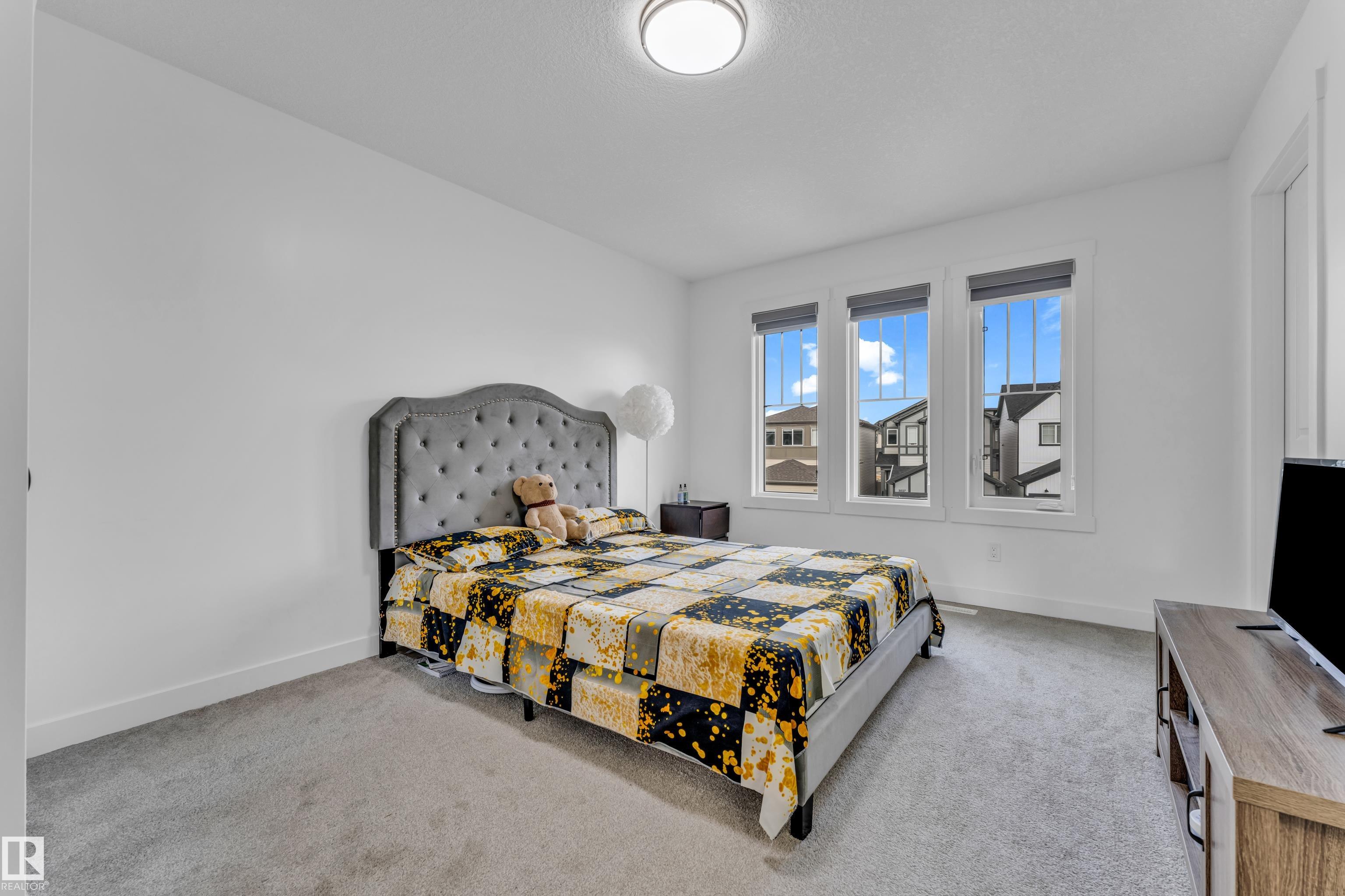 https://zimg.paragon.ice.com/ParagonImages/Property/PM/RAE/225398744/18/0/0/53a2593011bab61b322d4ea2432748fb/1/4e7689cda49c691c76e7afb0577cb1a9/225398744-8c5c256f-73d3-4487-872f-40ebea95fb75.JPG