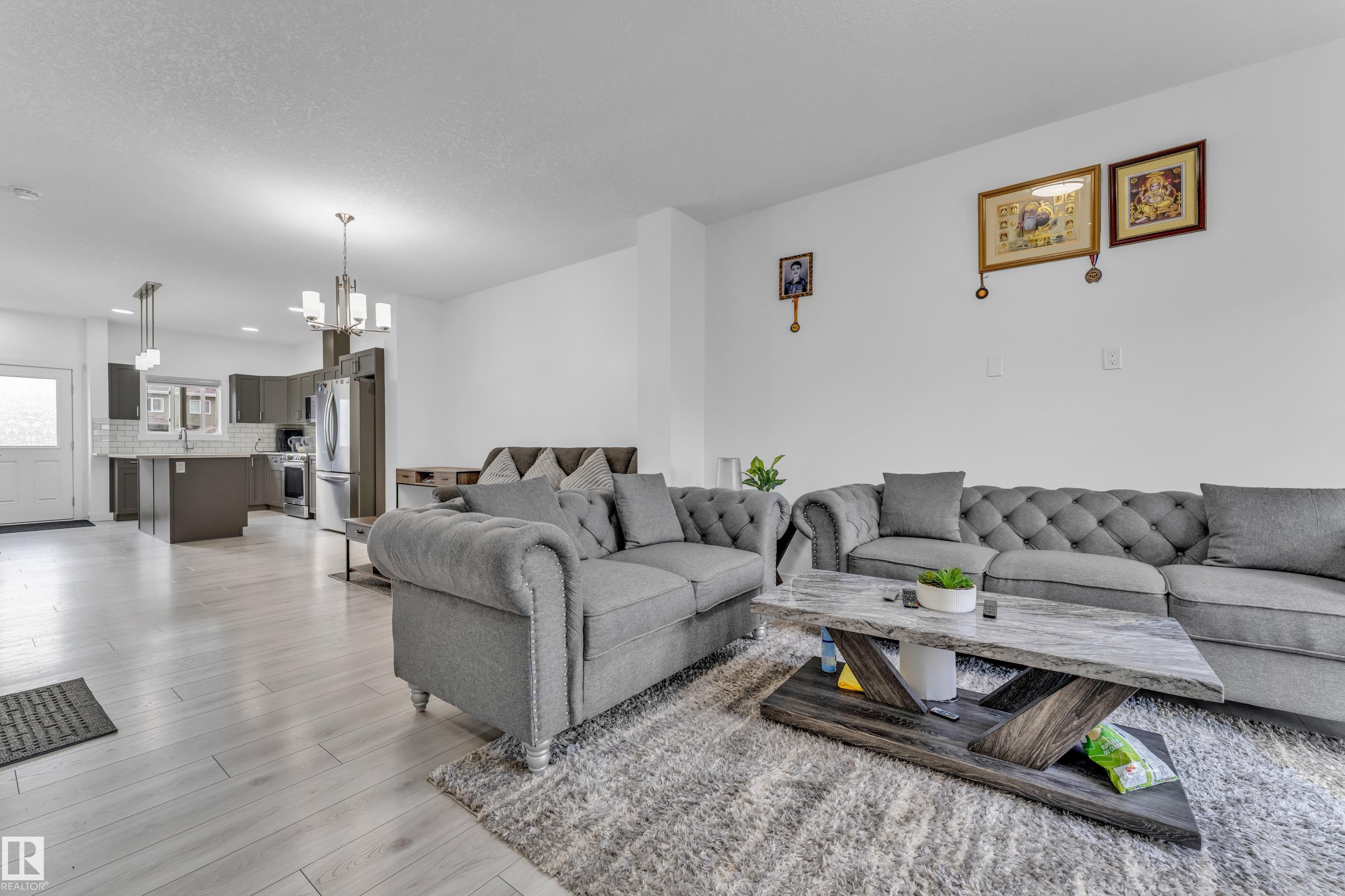 https://zimg.paragon.ice.com/ParagonImages/Property/PM/RAE/225398744/6/0/0/6d00ae16199ec72097067279bdb1d4c7/1/4e7689cda49c691c76e7afb0577cb1a9/225398744-9a21265d-8373-473e-a372-c5880926c5f3.JPG