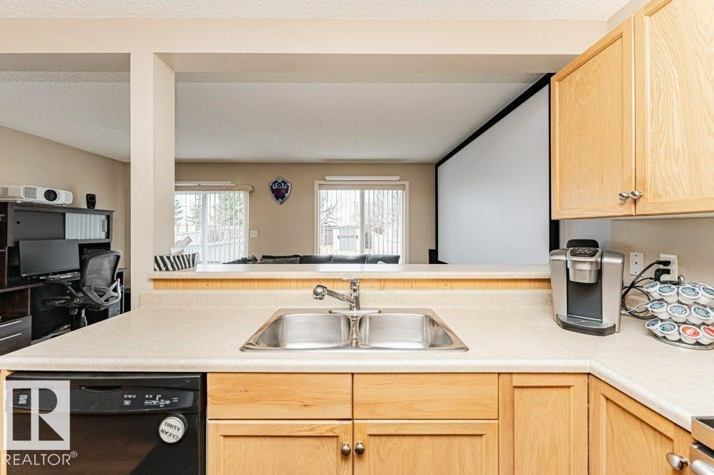 https://zimg.paragon.ice.com/ParagonImages/Property/PM/RAE/225398753/10/0/0/4ac73b27e74d0b18fcbf17b901a0993c/1/62bb246c15dea50b61a3054601908cc5/225398753-7ba03ac9-6889-43d7-8acb-7430e9c50266.JPG