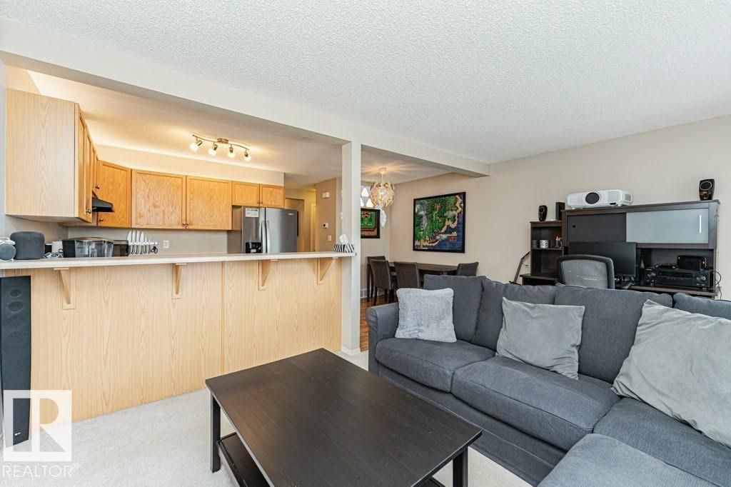 https://zimg.paragon.ice.com/ParagonImages/Property/PM/RAE/225398753/17/0/0/437199734fdd6b87f37139228c065a1e/1/62bb246c15dea50b61a3054601908cc5/225398753-008b5c93-536f-437b-9469-911ac41e887c.JPG