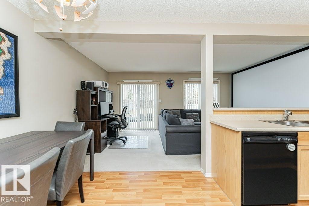 https://zimg.paragon.ice.com/ParagonImages/Property/PM/RAE/225398753/7/0/0/f3616440d0072e29cbc81a45c9a5f89a/1/62bb246c15dea50b61a3054601908cc5/225398753-5178227a-63b1-4276-ad3a-501dd432aed5.JPG