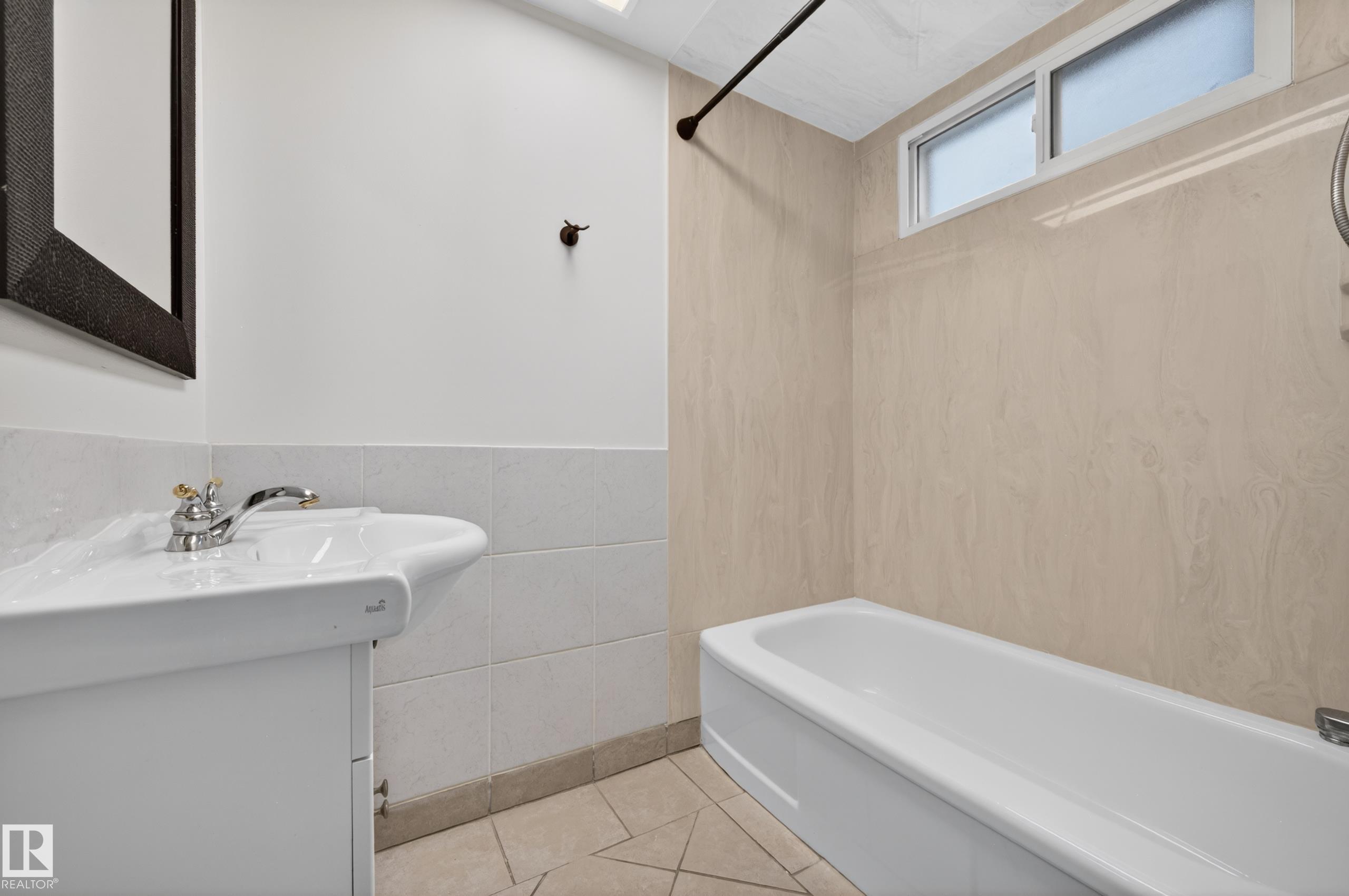 Photo 27 at 10740 44 Street NW, Capilano, Edmonton