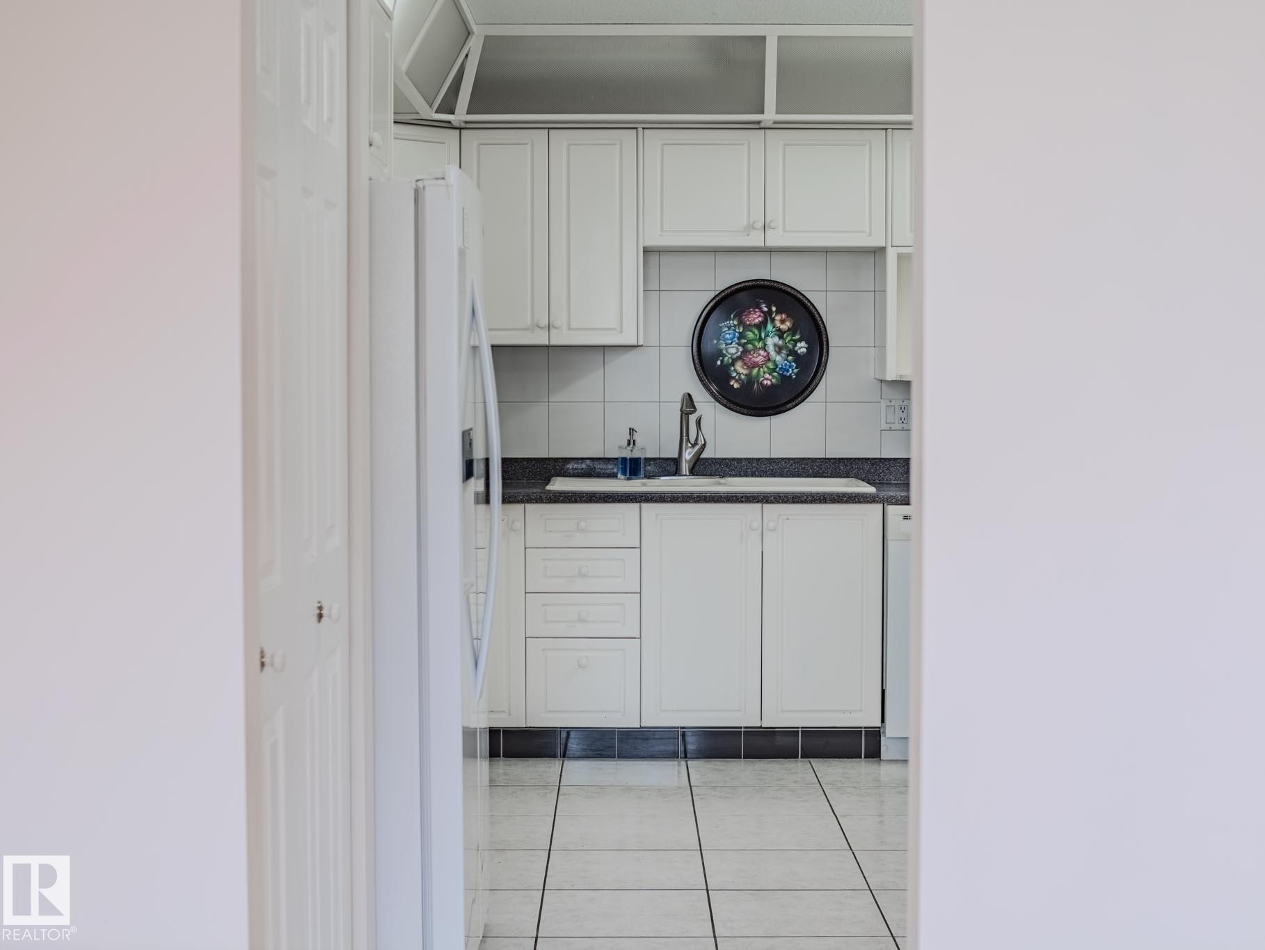 https://zimg.paragon.ice.com/ParagonImages/Property/PM/RAE/225398766/14/0/0/31204d14fcde6bde2a7df6bbe451830f/1/305dba479c4e6ee972e38612bb230452/225398766-B21B6DDD-2BB5-405D-8464-1634A1794FDE.JPG