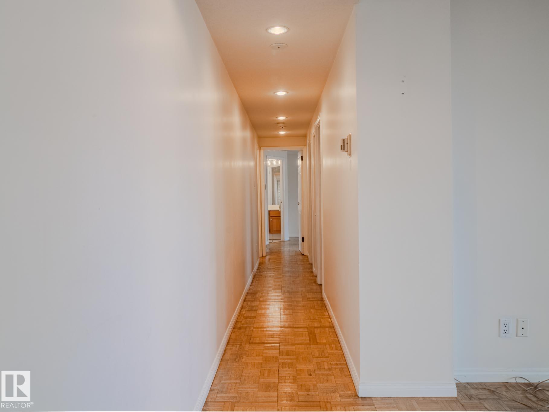 https://zimg.paragon.ice.com/ParagonImages/Property/PM/RAE/225398766/30/0/0/a45f9ffd2e8268e96b7f1976057810ad/1/305dba479c4e6ee972e38612bb230452/225398766-4A3D4042-E5AD-453E-B8DB-5E3A95944FD4.JPG