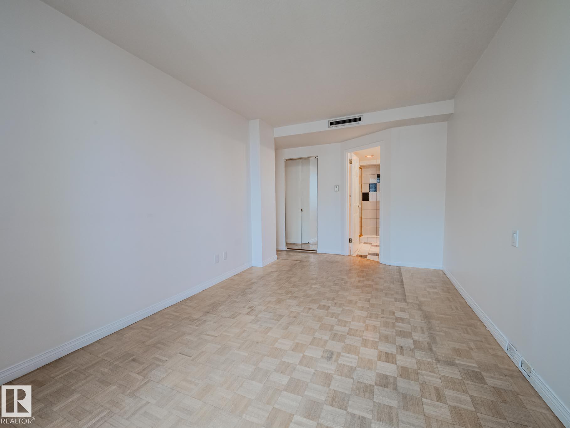 https://zimg.paragon.ice.com/ParagonImages/Property/PM/RAE/225398766/33/0/0/ef53a507d84f156e8057b834ddcefcd4/1/305dba479c4e6ee972e38612bb230452/225398766-90EB6F7F-61B4-47C1-B2FA-1BE7B948F8C2.JPG