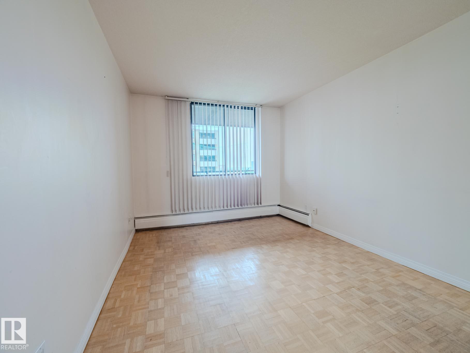 https://zimg.paragon.ice.com/ParagonImages/Property/PM/RAE/225398766/42/0/0/fa00f803bea657c32f5989324b09c668/1/305dba479c4e6ee972e38612bb230452/225398766-FCD6F554-2724-4BAE-825E-3F543FDF8550.JPG