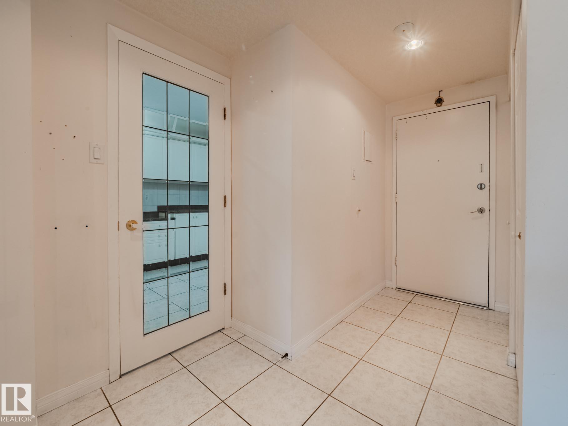 https://zimg.paragon.ice.com/ParagonImages/Property/PM/RAE/225398766/6/0/0/d6725569aaa4c07bd70e690b92d70e93/1/305dba479c4e6ee972e38612bb230452/225398766-18116067-B88B-435F-B528-64B2020BA8E0.JPG