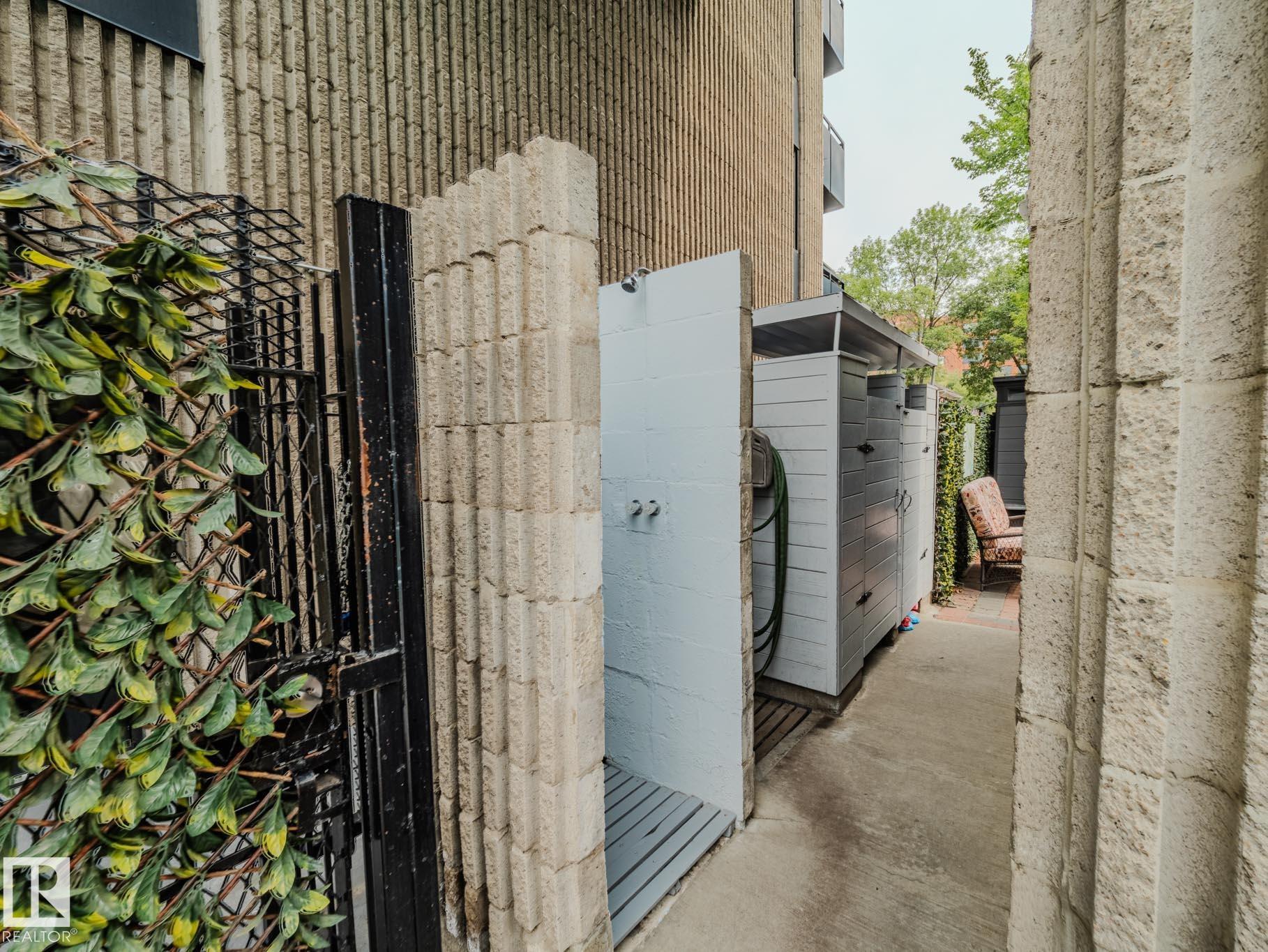 https://zimg.paragon.ice.com/ParagonImages/Property/PM/RAE/225398766/60/0/0/62919cbdfd7f7005fd214a04c97b5317/1/305dba479c4e6ee972e38612bb230452/225398766-ABE141C6-850C-4D72-A5D2-047E169199DD.JPG