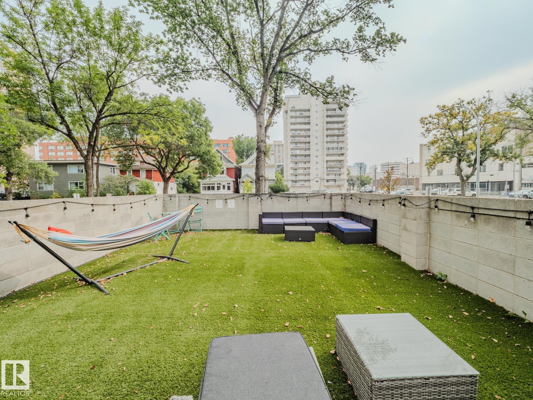 https://zimg.paragon.ice.com/ParagonImages/Property/PM/RAE/225398766/62/0/0/609d68a343f82ff95787c220e1c9e818/1/305dba479c4e6ee972e38612bb230452/225398766-8B3FB83B-35F0-47D2-9F5A-CFF72654AEB7.JPG