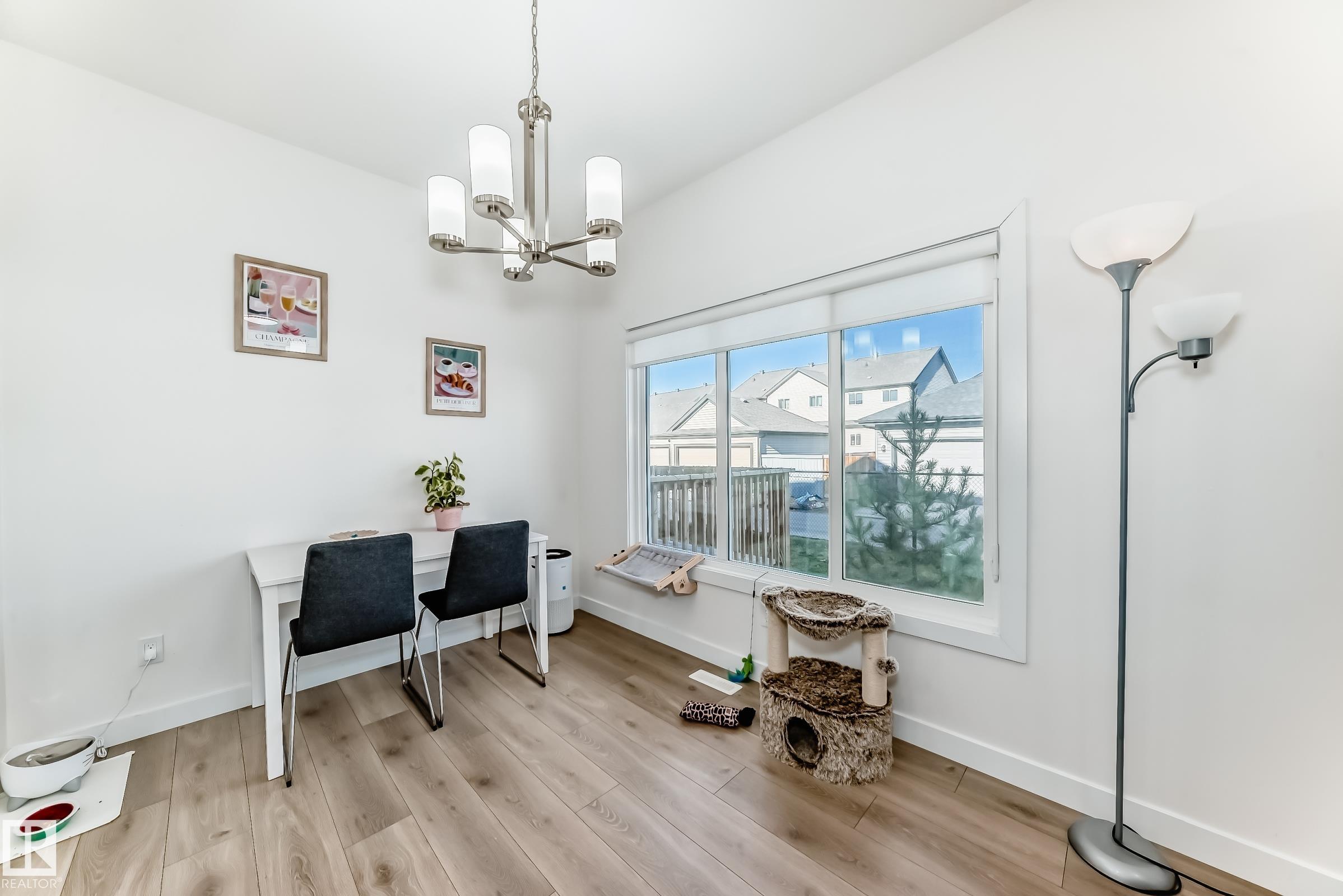 https://zimg.paragon.ice.com/ParagonImages/Property/PM/RAE/225398769/11/0/0/df29665c0e71fa167e8fcbd76d252ff8/1/91aabbdcd67be319e92a34e9e071bce9/225398769-08b3da3c-17e6-4ce0-a97d-801d03388ebb.JPG