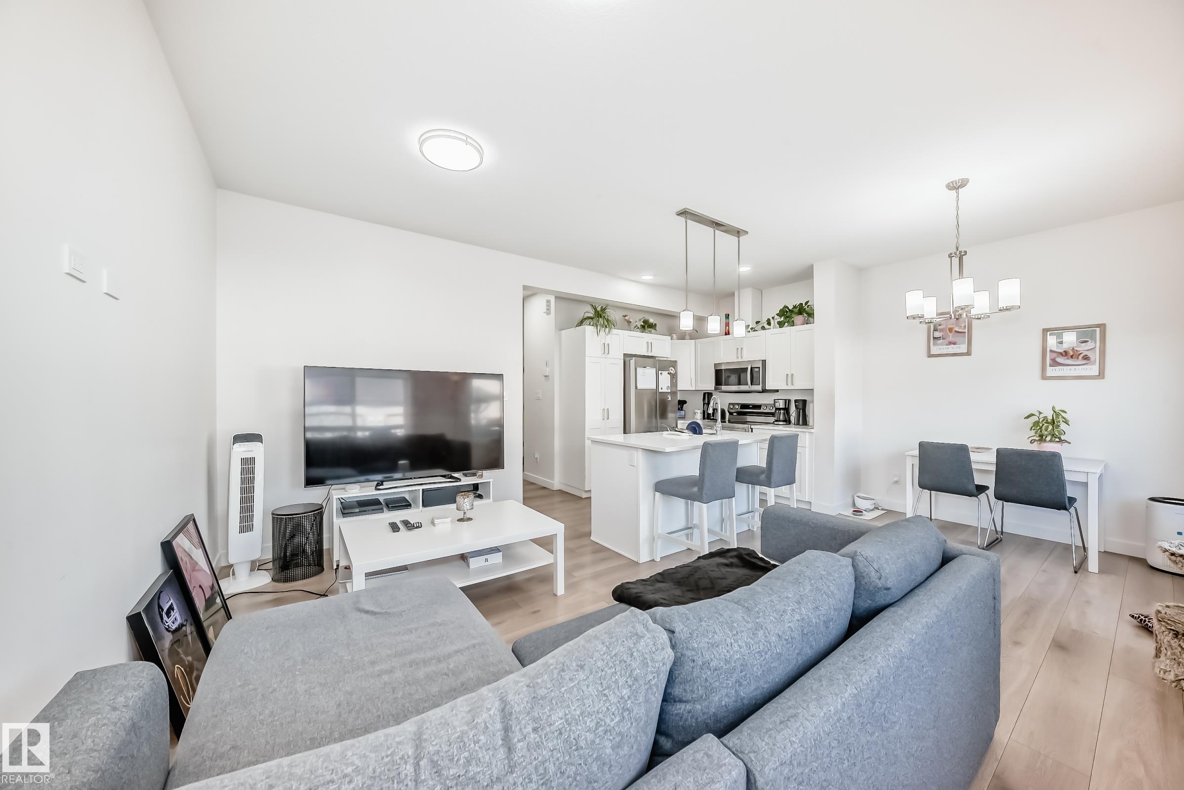 https://zimg.paragon.ice.com/ParagonImages/Property/PM/RAE/225398769/13/0/0/fc7e63e122cc570b1f152abe4ab49ecd/1/91aabbdcd67be319e92a34e9e071bce9/225398769-7ebc4b41-1e69-4048-b152-16f41dffade3.JPG