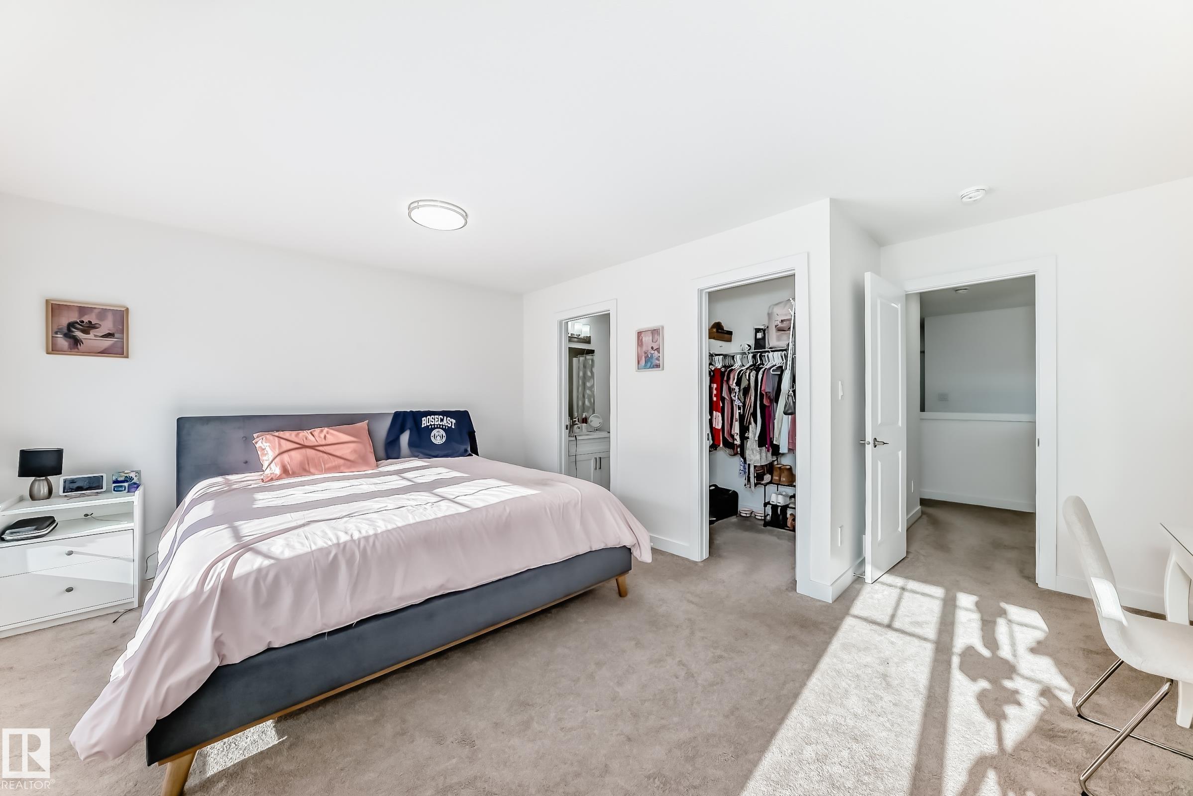 https://zimg.paragon.ice.com/ParagonImages/Property/PM/RAE/225398769/20/0/0/aa40ab97f218f5b39b5c126999a44c06/1/91aabbdcd67be319e92a34e9e071bce9/225398769-4e7b924e-09a6-41b1-9372-9c0c557568f8.JPG