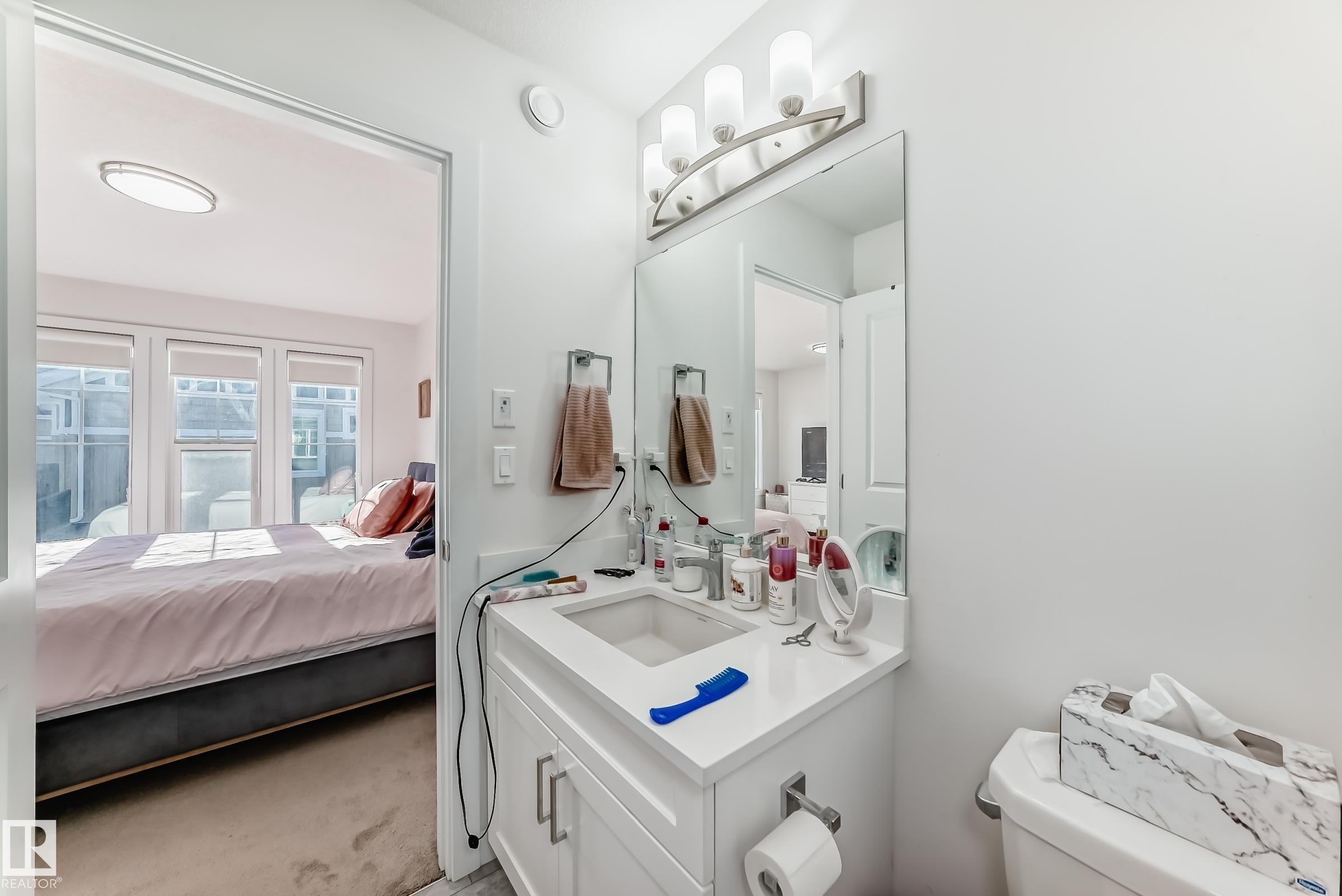 https://zimg.paragon.ice.com/ParagonImages/Property/PM/RAE/225398769/23/0/0/0db24e9131e14e1534677307279f7c30/1/91aabbdcd67be319e92a34e9e071bce9/225398769-516bc95d-3fc7-4280-93a9-b529469106b5.JPG