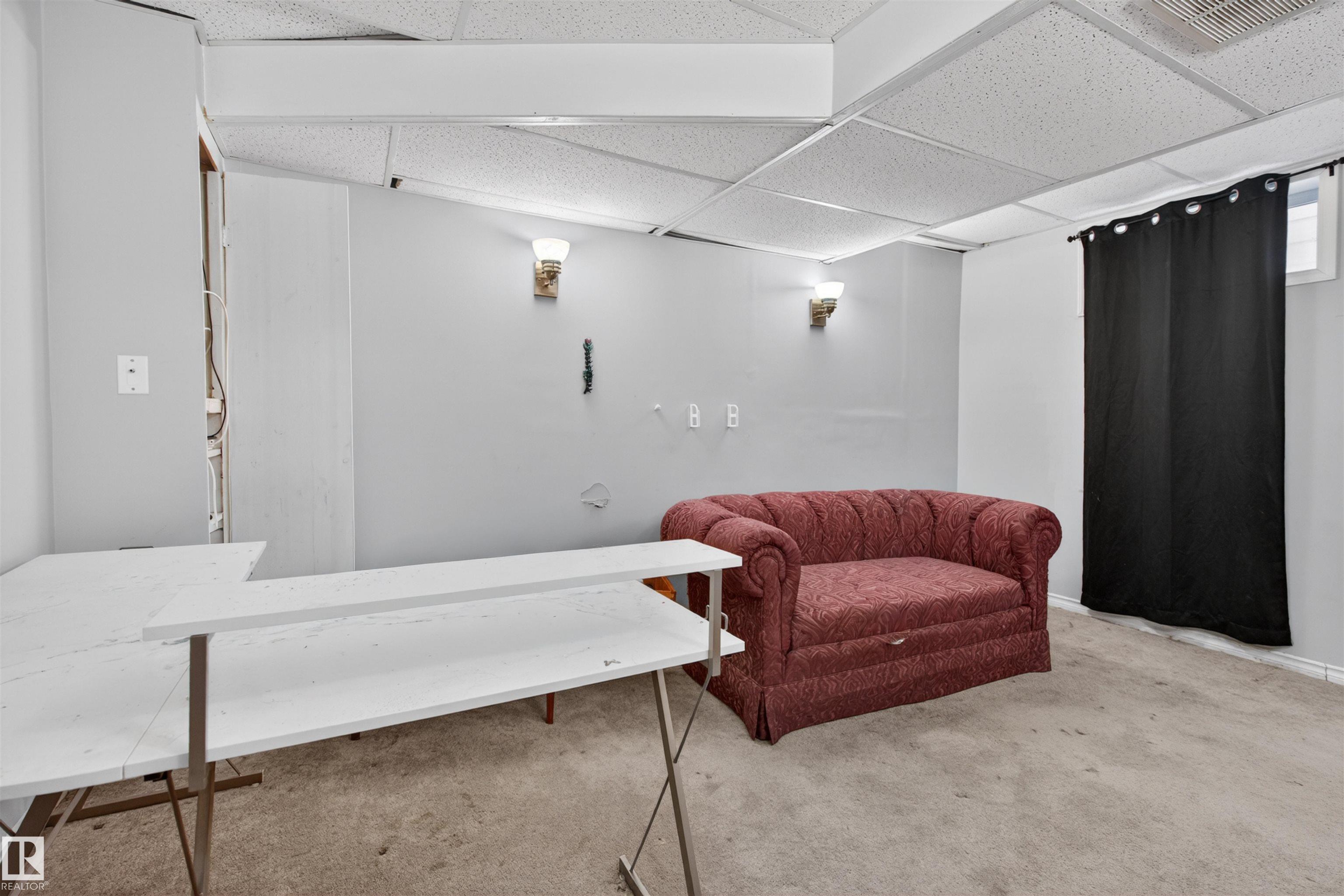 https://zimg.paragon.ice.com/ParagonImages/Property/PM/RAE/225398770/19/0/0/910aaea62eb2d159efe3df79bd844547/1/e421157165b3514993cd66b92df10b85/225398770-4f7070b2-d668-48ce-9db1-a20b39699fd3.JPG