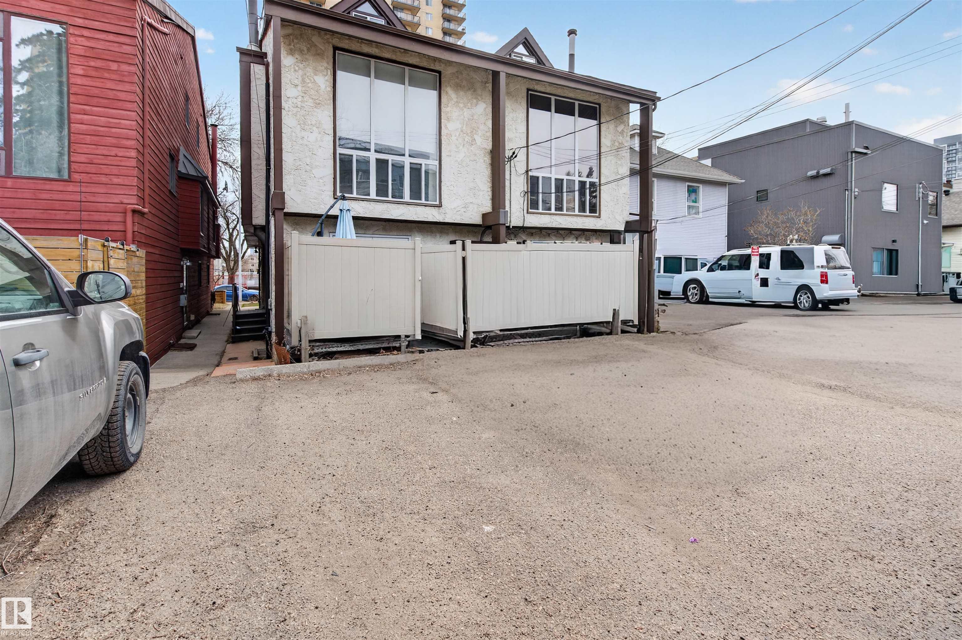 https://zimg.paragon.ice.com/ParagonImages/Property/PM/RAE/225398770/23/0/0/d16802e985130b4e89611bd25331cd57/1/e421157165b3514993cd66b92df10b85/225398770-8c28eea7-d94e-40e8-b18d-877933a6a563.JPG