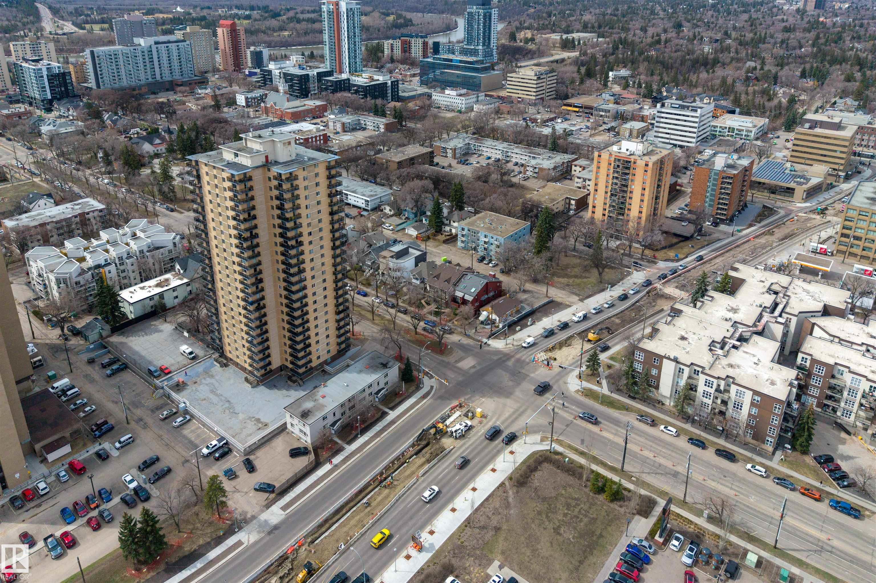 https://zimg.paragon.ice.com/ParagonImages/Property/PM/RAE/225398770/25/0/0/fb52ac7d2498d0e47e0ffbb6875a9f20/1/e421157165b3514993cd66b92df10b85/225398770-ea213527-24dc-4ecd-972f-ce49069deda4.JPG