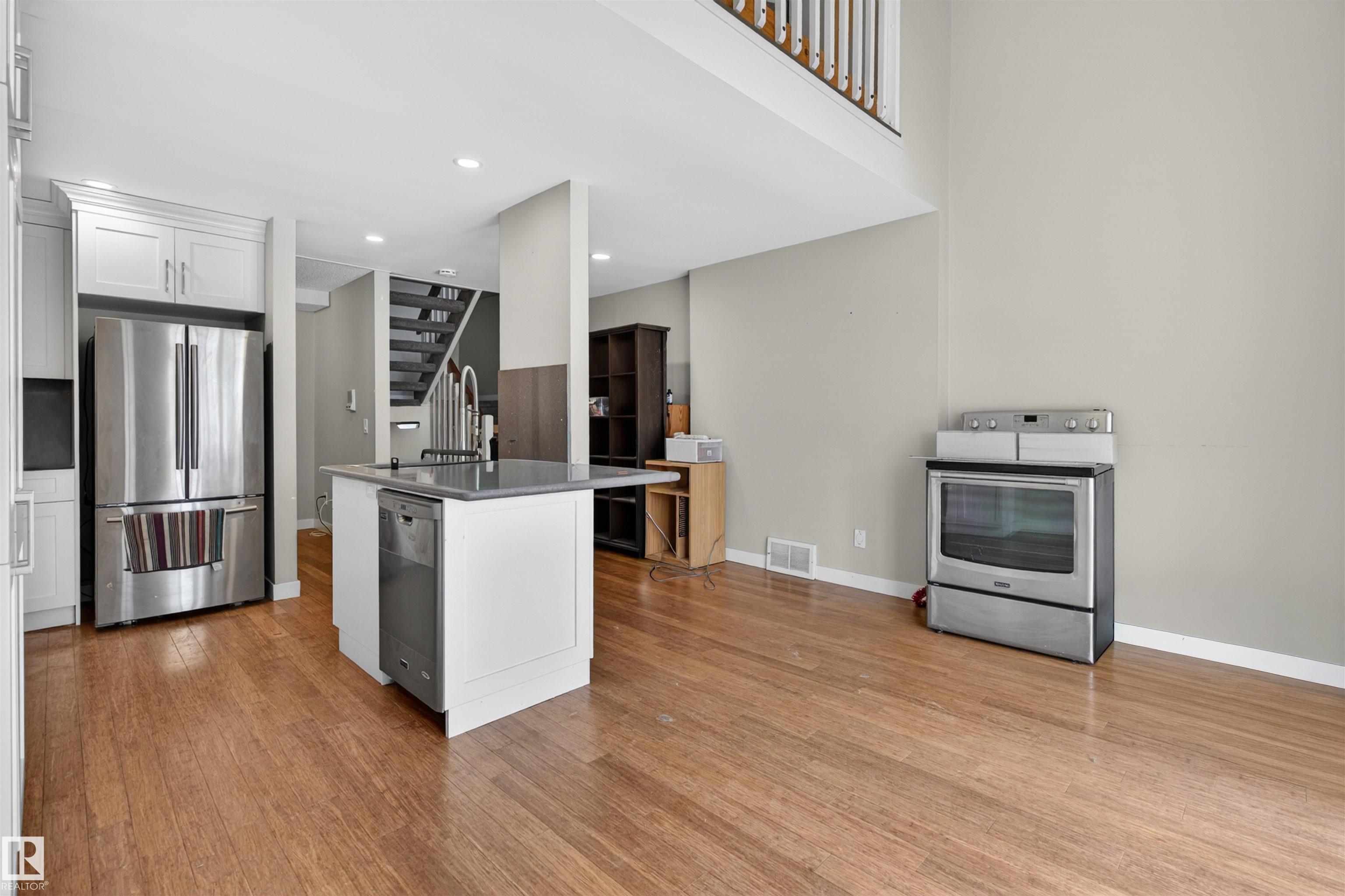 https://zimg.paragon.ice.com/ParagonImages/Property/PM/RAE/225398770/9/0/0/62d7c5e7c5babc1c12b76e0499bdadcb/1/e421157165b3514993cd66b92df10b85/225398770-ff7378eb-6301-4a36-887d-1a258e1bd7c6.JPG