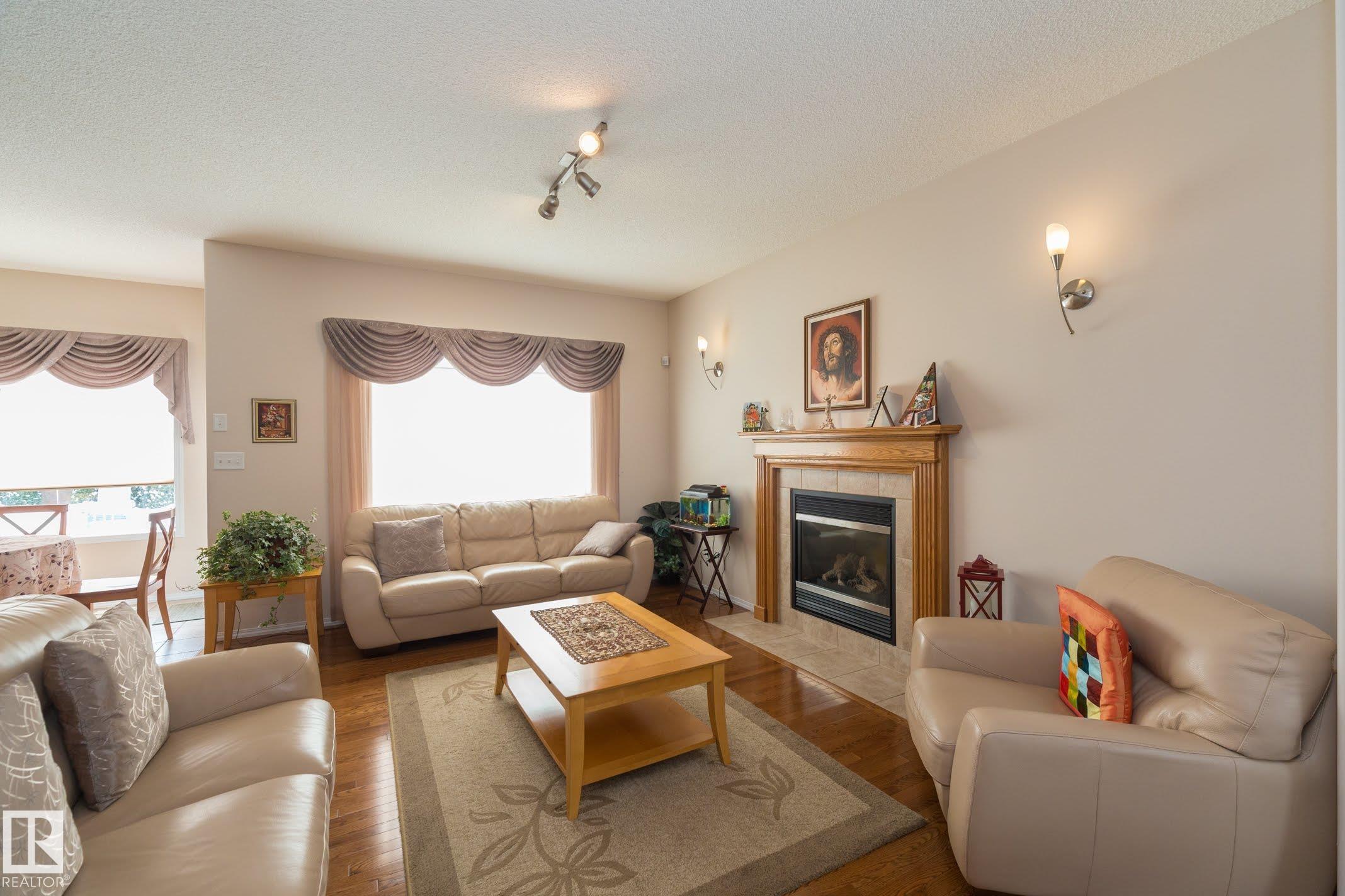 https://zimg.paragon.ice.com/ParagonImages/Property/PM/RAE/225398773/31/0/0/f97771b1db375db9fbe45598a1f9fca6/1/cbcdce9e54b99db3d50efd6aa8fc06f8/225398773-14a04187-e64e-4021-8548-a8cad5f5193c.JPG