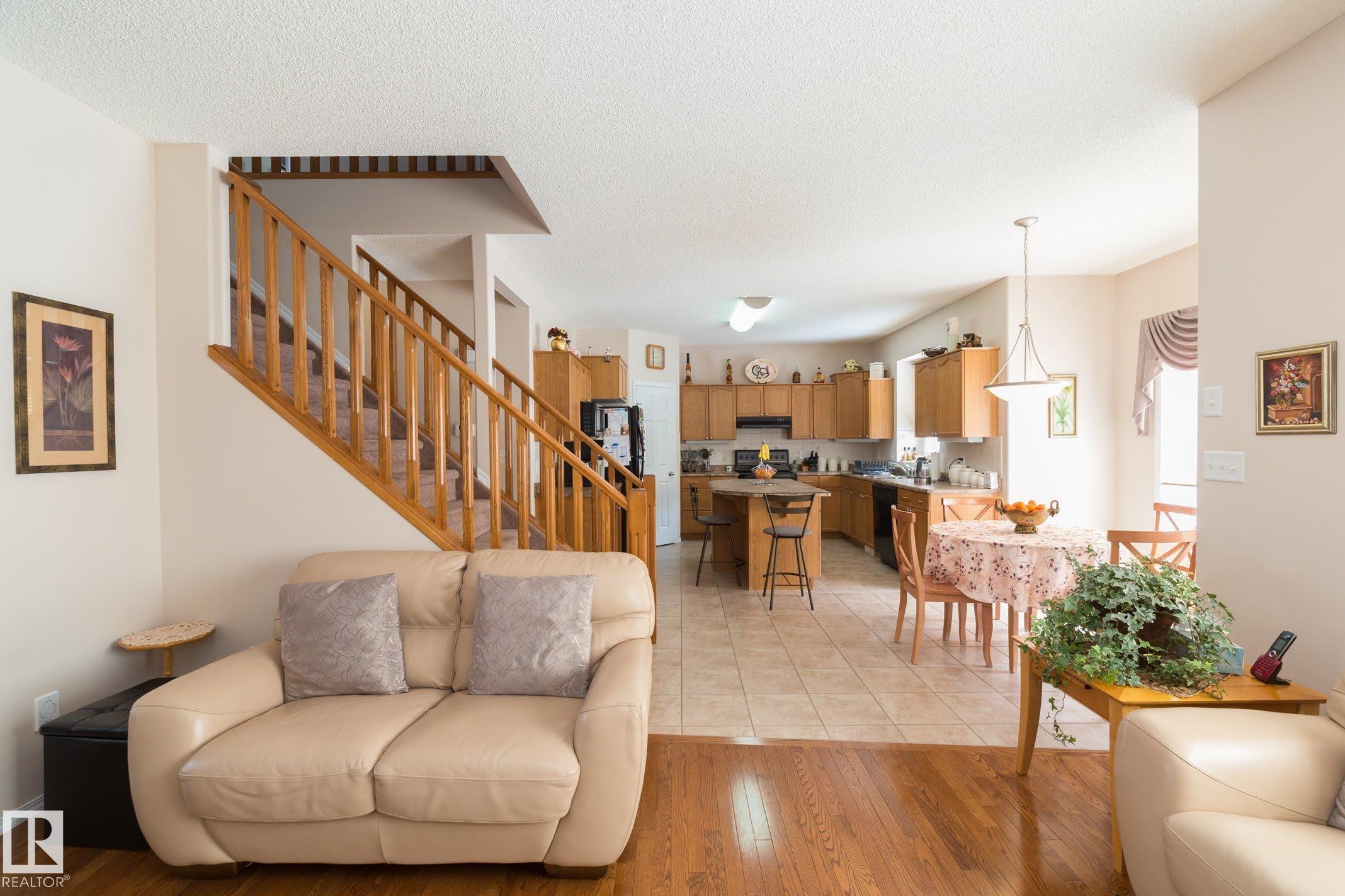 https://zimg.paragon.ice.com/ParagonImages/Property/PM/RAE/225398773/33/0/0/cfba266ab3e70563282bd6c3f630c91b/1/cbcdce9e54b99db3d50efd6aa8fc06f8/225398773-313d5b3d-5aae-463b-ba54-58d3e530713d.JPG