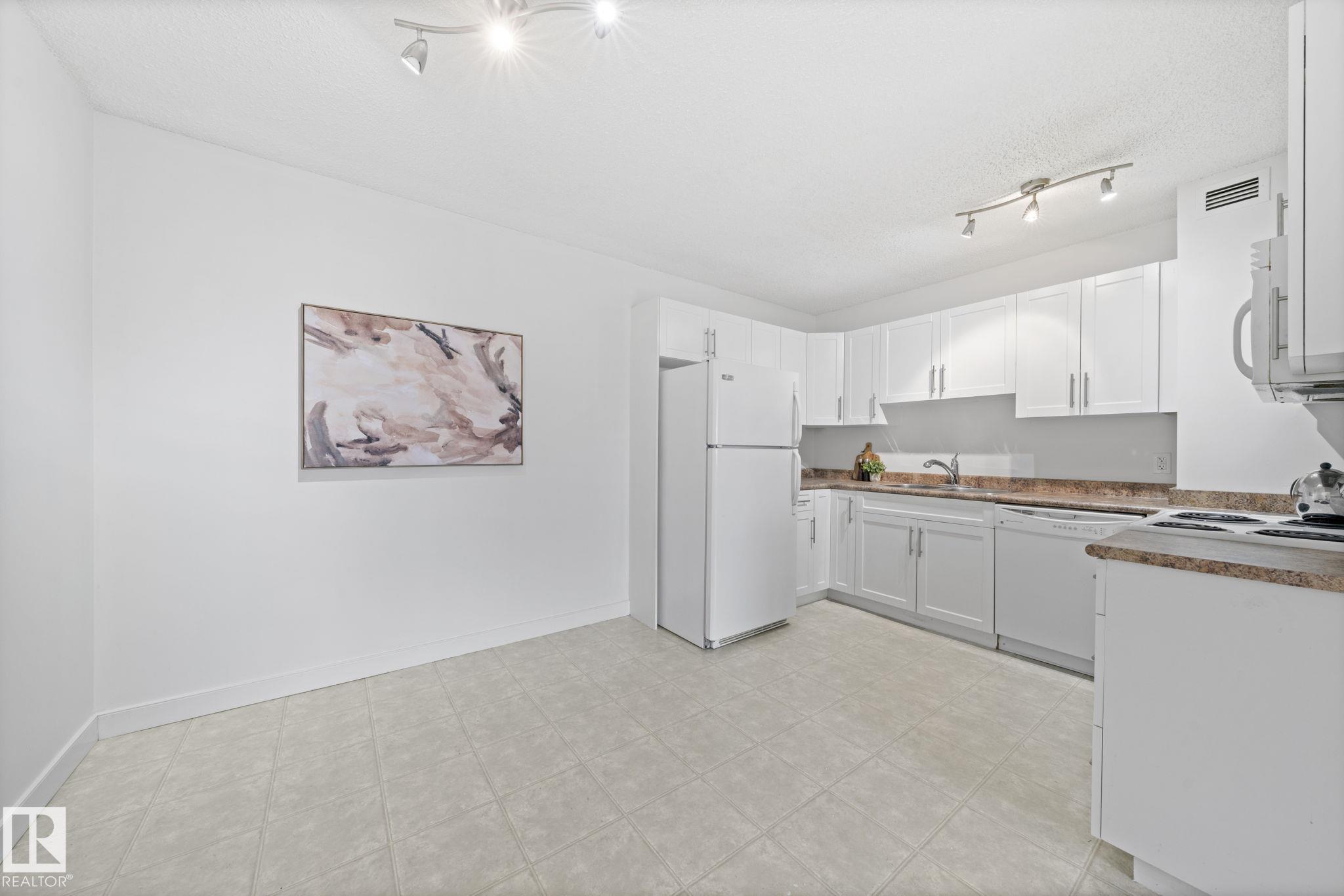 808 - 9710 105 Street NW, Downtown, Edmonton