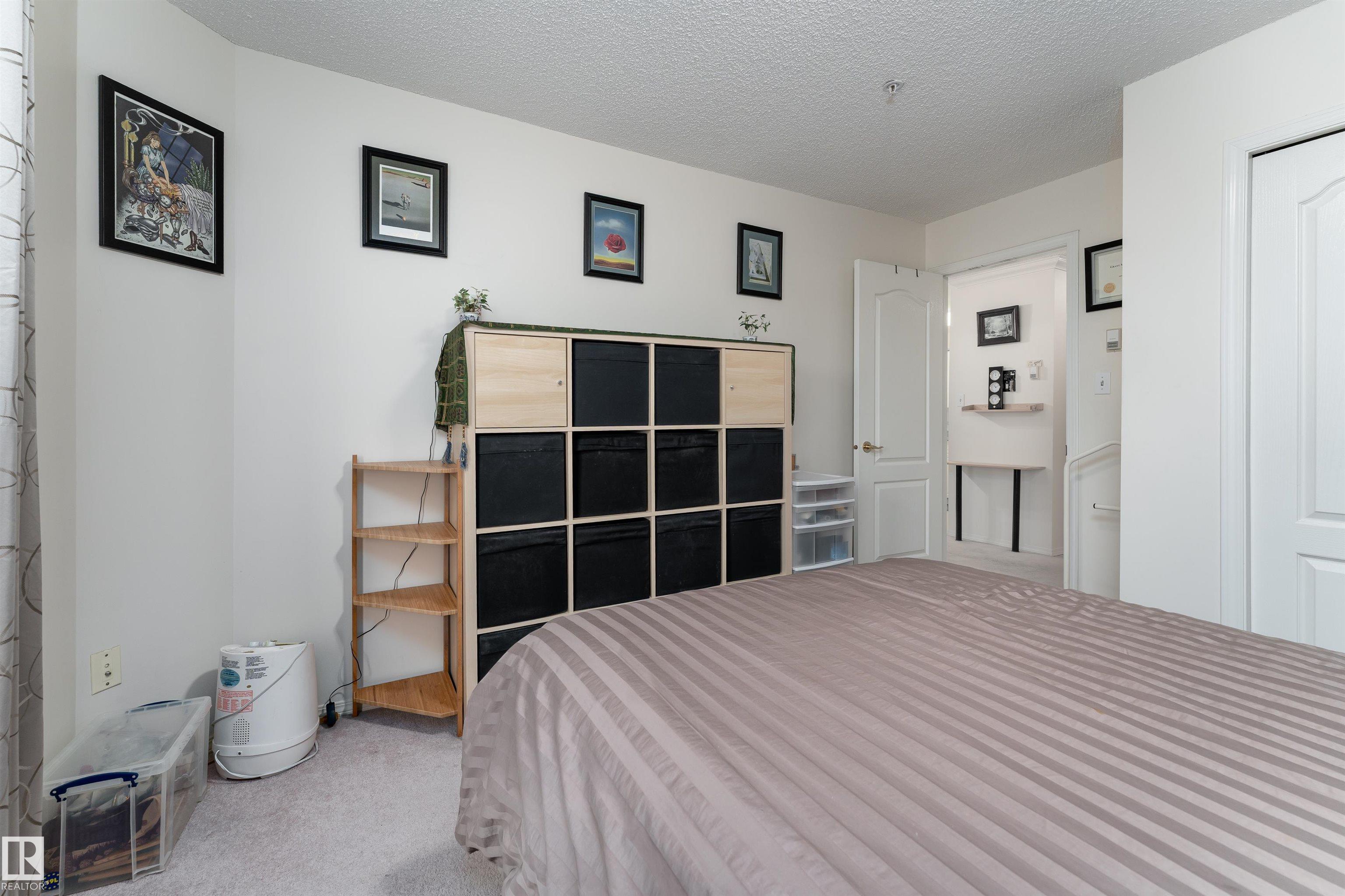 https://zimg.paragon.ice.com/ParagonImages/Property/PM/RAE/225398778/13/0/0/38b9707a8895b15a9f6cabe1b4980c90/1/bb0a86278310c6fb9de984d50082ab11/225398778-B92F9536-A930-491A-ABD6-34F5864EEA2F.JPG
