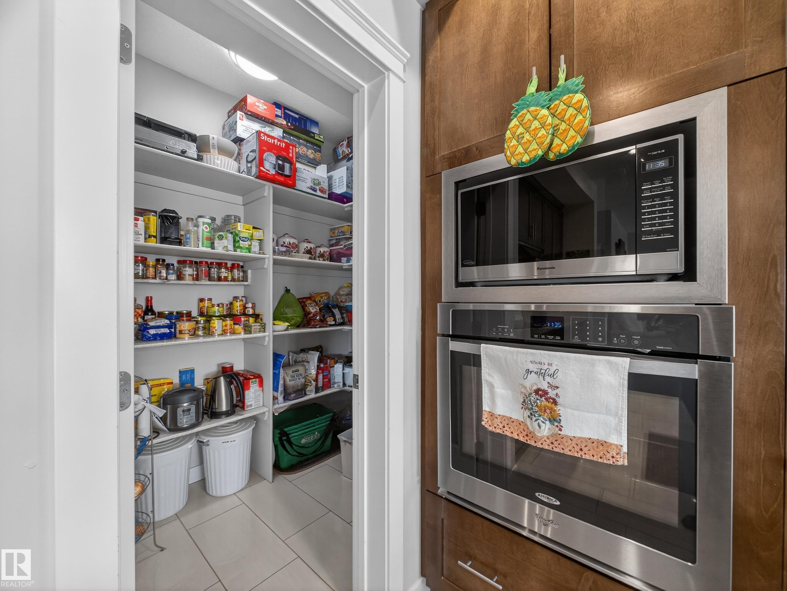 https://zimg.paragon.ice.com/ParagonImages/Property/PM/RAE/225398783/17/0/0/5add508761d825ea246b847e8bb8e6ea/1/bd64007ebd6117a2fe9b8950b5c28a8f/225398783-976CA2BC-448C-4C0F-B16D-680BB57B6B46.JPG