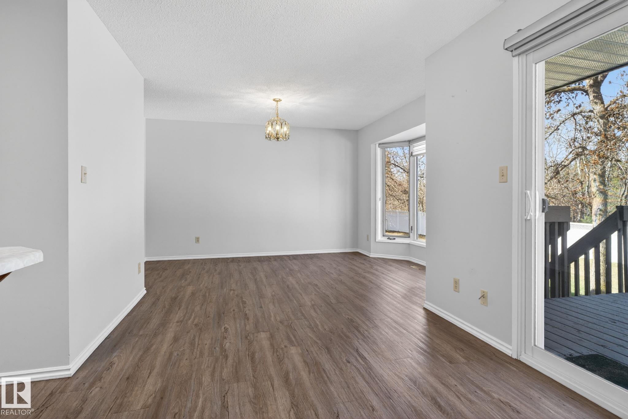 https://zimg.paragon.ice.com/ParagonImages/Property/PM/RAE/225398786/10/0/0/a6d65b54805491e9157f38441c4d78ea/1/61d58d9d4ff95c08a66ba36ef8b2fafb/225398786-3fdcc670-b62e-4562-ae9a-8acd62f7f2f8.JPG