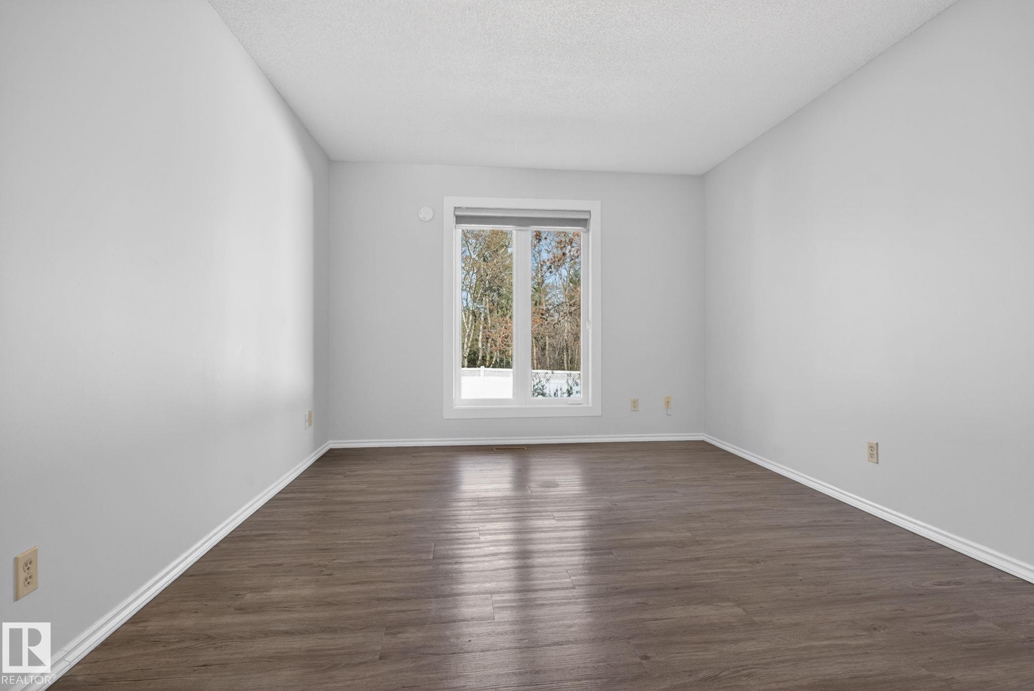 https://zimg.paragon.ice.com/ParagonImages/Property/PM/RAE/225398786/15/0/0/f9ceab293b2ebb28d5102ed3fd66bc16/1/61d58d9d4ff95c08a66ba36ef8b2fafb/225398786-45054bd9-5041-4ffb-8dd1-fa2c48278457.JPG