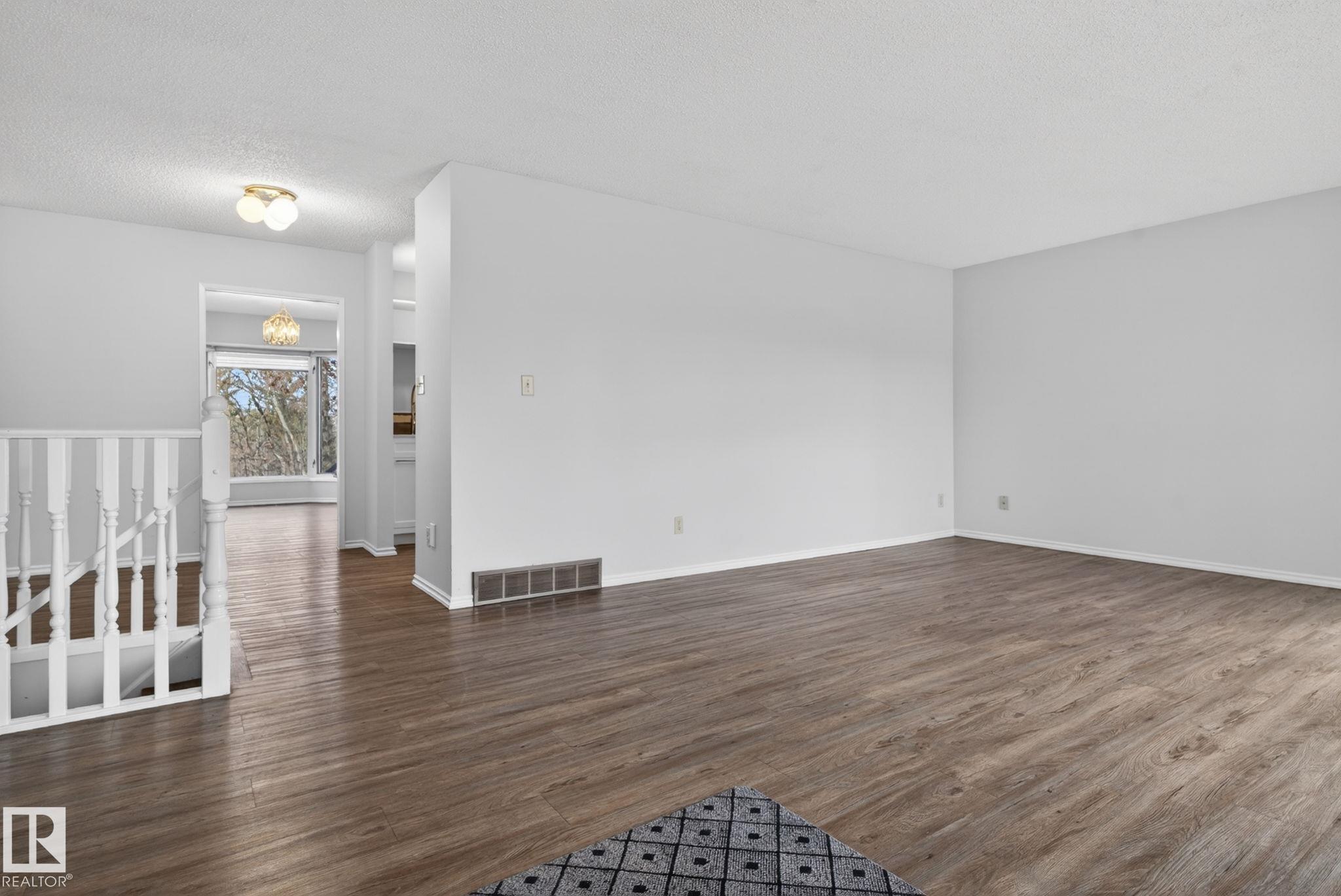 https://zimg.paragon.ice.com/ParagonImages/Property/PM/RAE/225398786/6/0/0/df63fc6c865886cea9b40e0236077317/1/61d58d9d4ff95c08a66ba36ef8b2fafb/225398786-c4ad3958-198d-43d7-845f-4b9796caa5e8.JPG