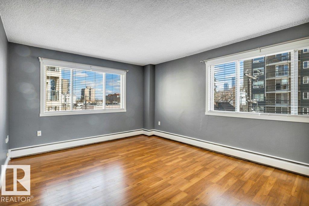 Photo 17 at 403 - 10021 116 Street NW, Wîhkwêntôwin, Edmonton
