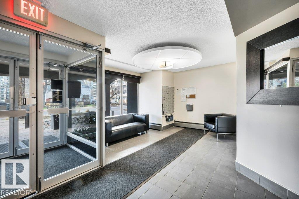 Photo 8 at 403 - 10021 116 Street NW, Wîhkwêntôwin, Edmonton